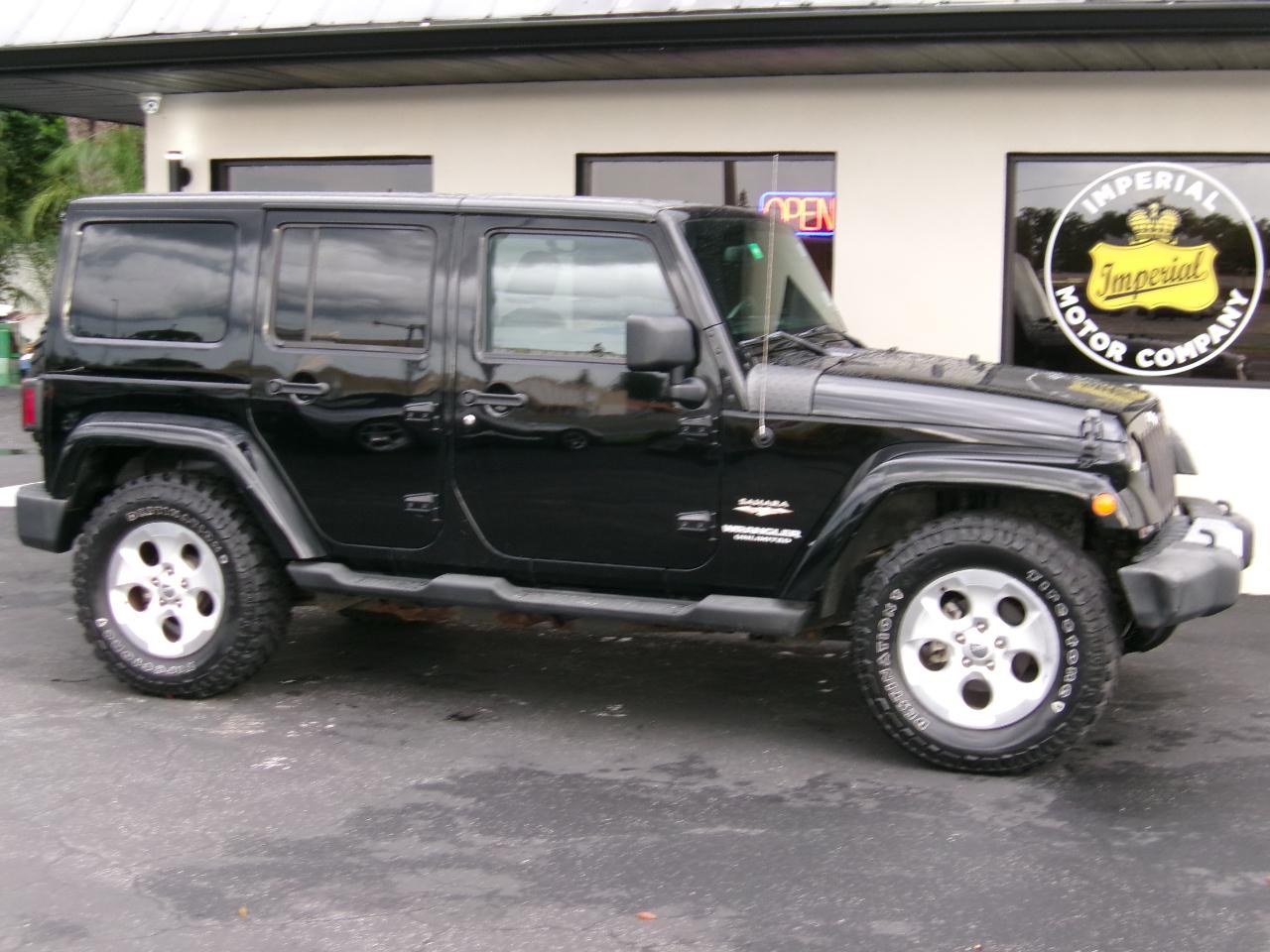 Jeep Wrangler Unlimited Sahara 4WD 2013