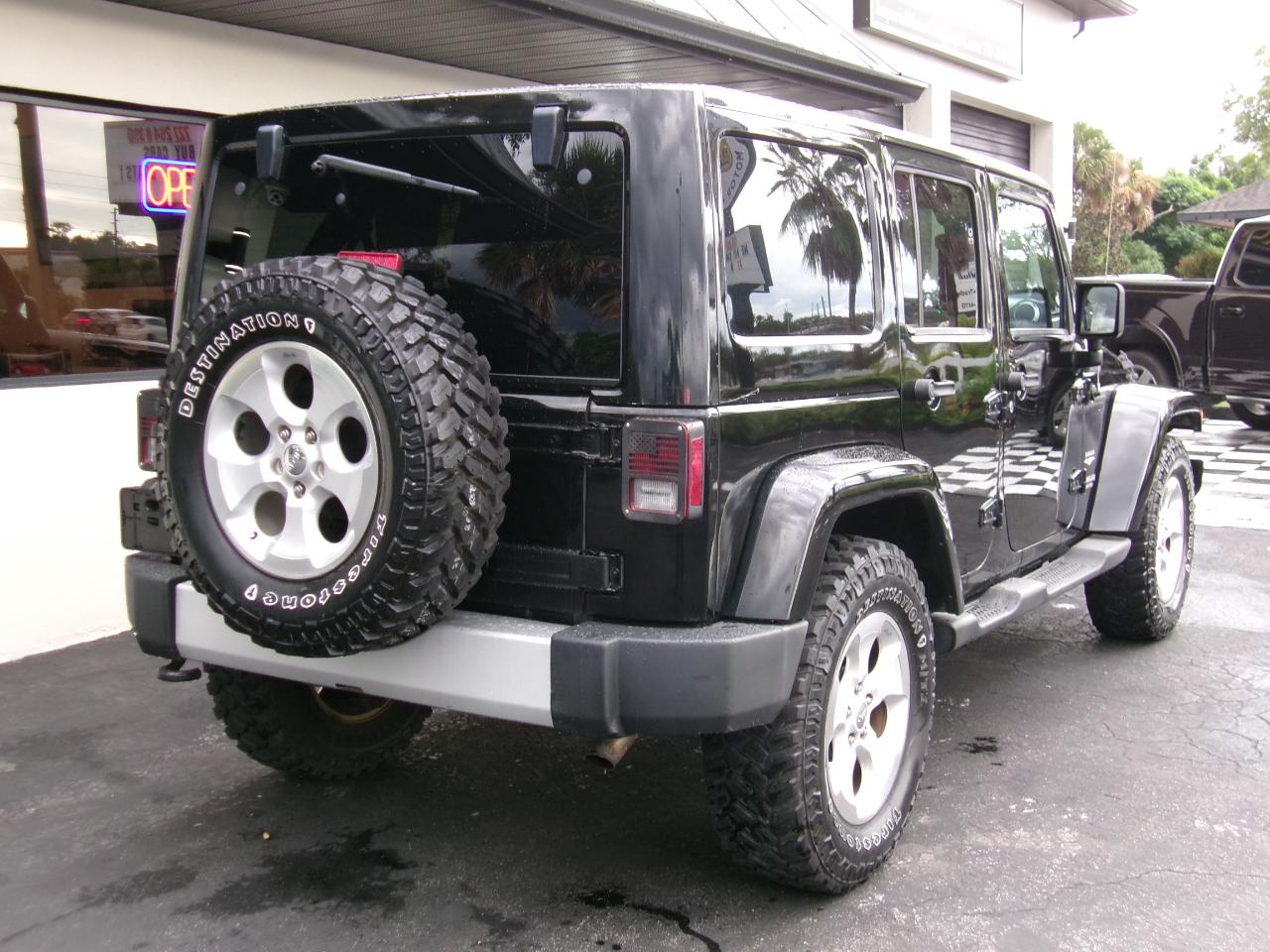 Jeep Wrangler Unlimited Sahara 4WD 2013