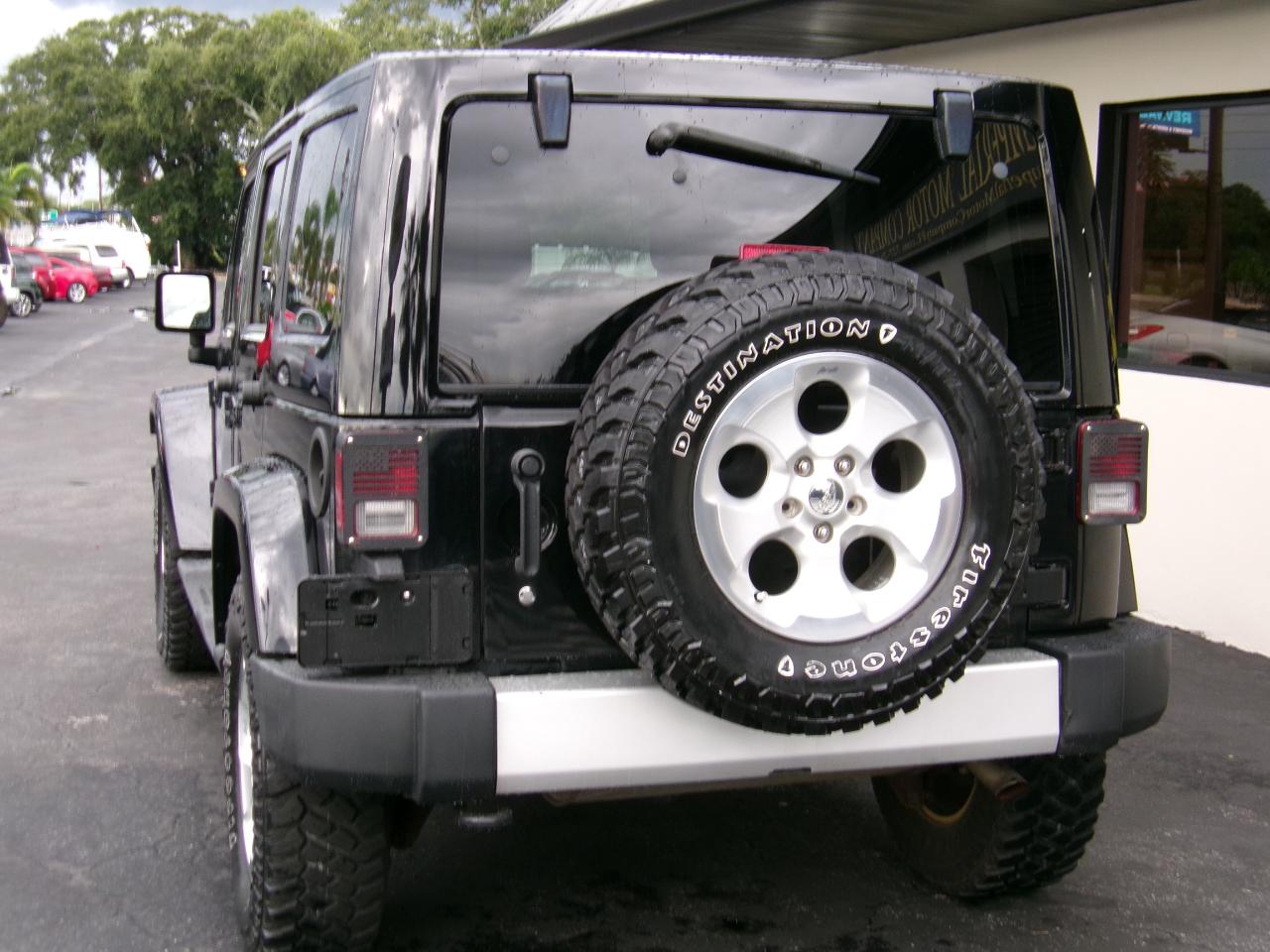 Jeep Wrangler Unlimited Sahara 4WD 2013