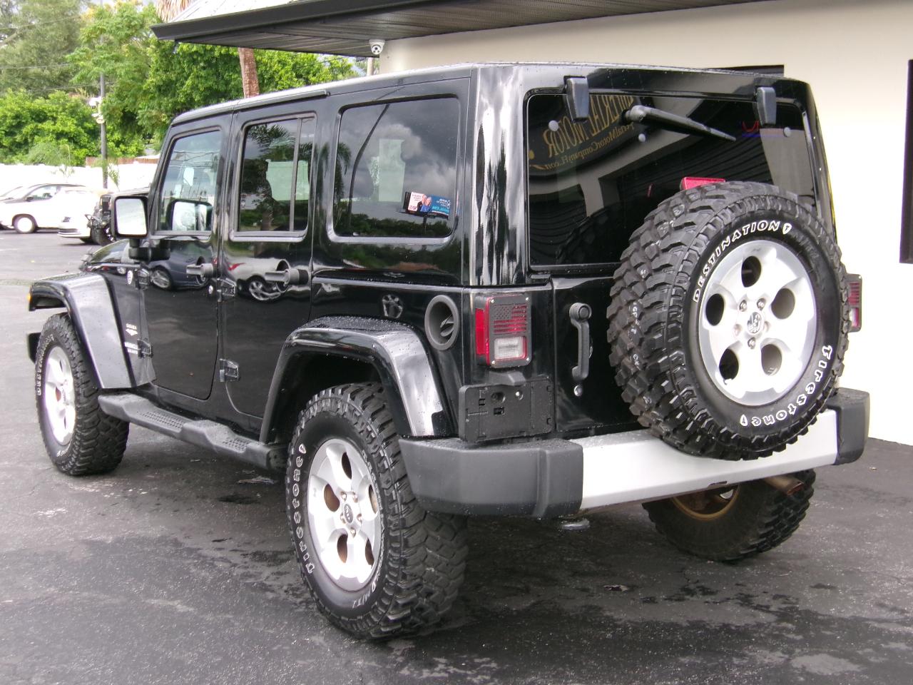 Jeep Wrangler Unlimited Sahara 4WD 2013
