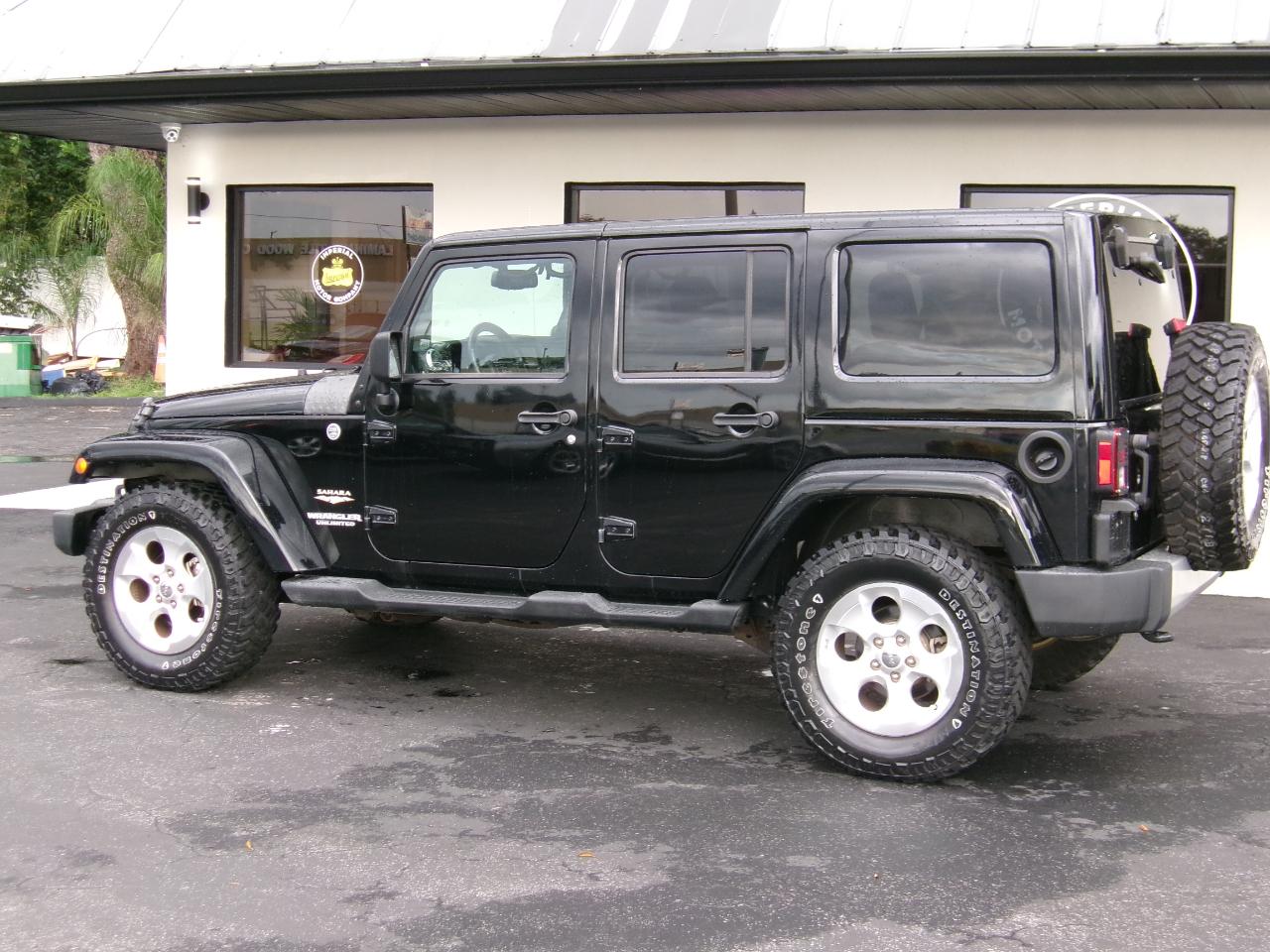 Jeep Wrangler Unlimited Sahara 4WD 2013