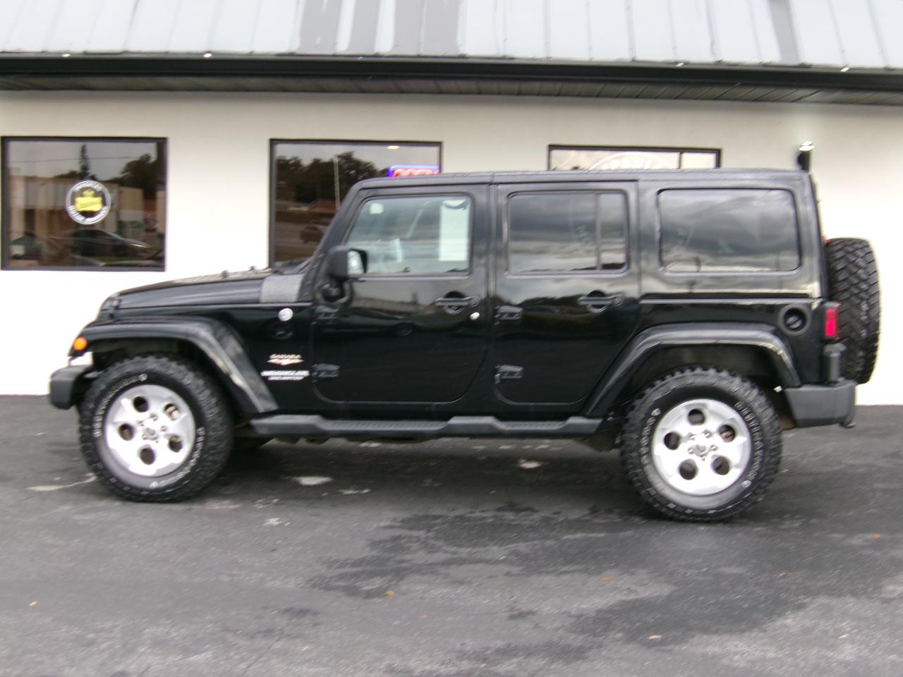 Jeep Wrangler Unlimited Sahara 4WD 2013