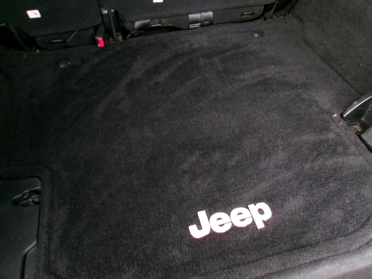 Jeep Wrangler Unlimited Sahara 4WD 2013
