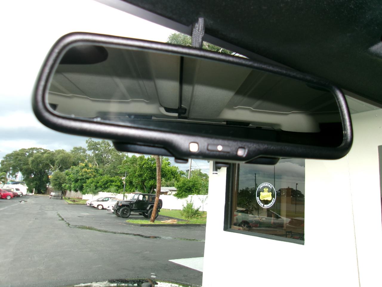 Jeep Wrangler Unlimited Sahara 4WD 2013