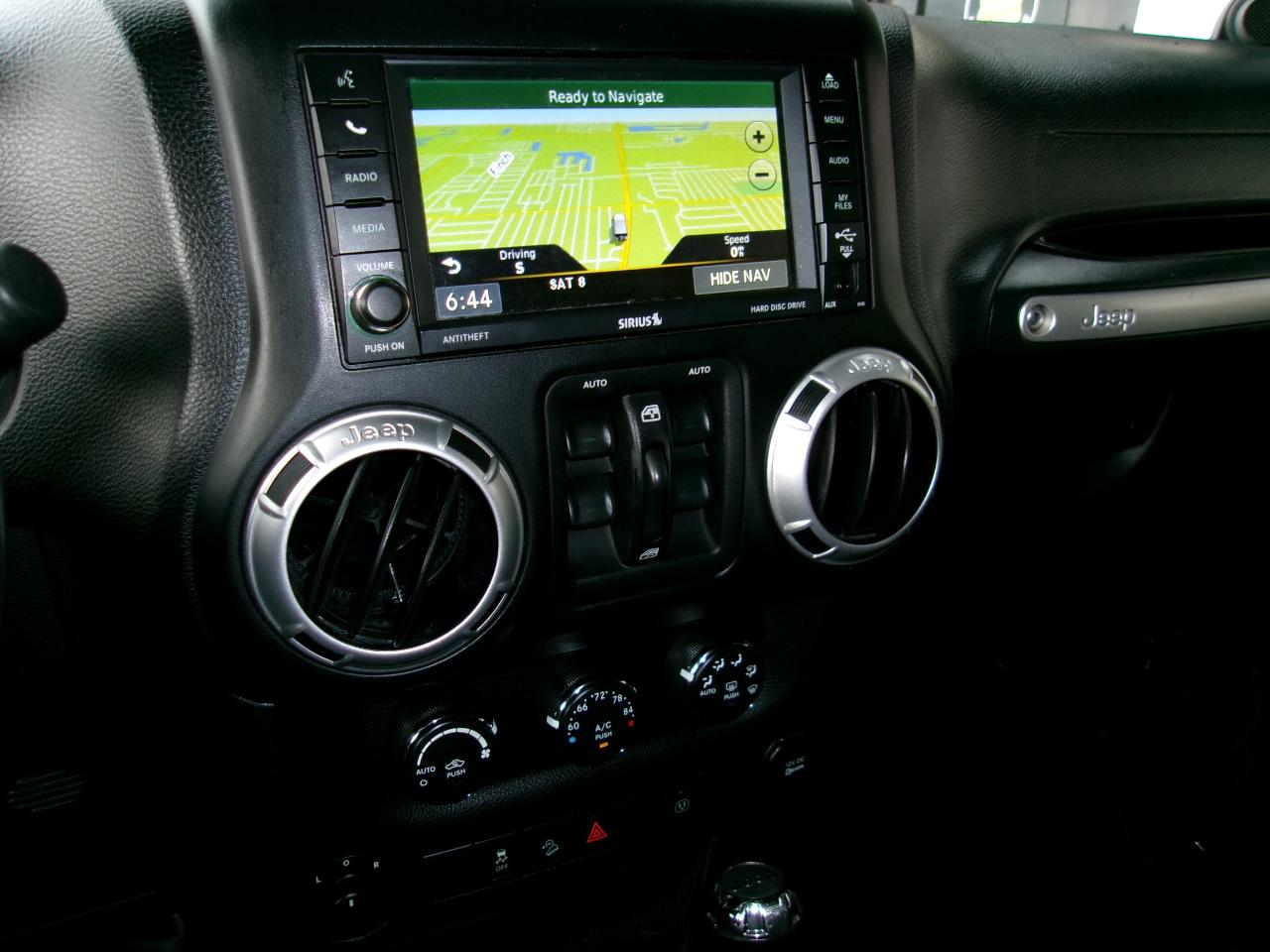 Jeep Wrangler Unlimited Sahara 4WD 2013