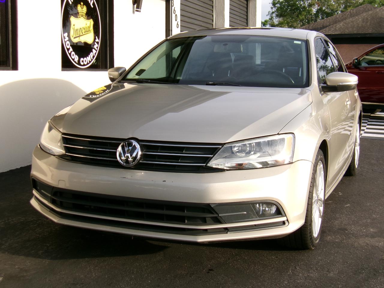 Volkswagen Jetta SEL 6A 2015