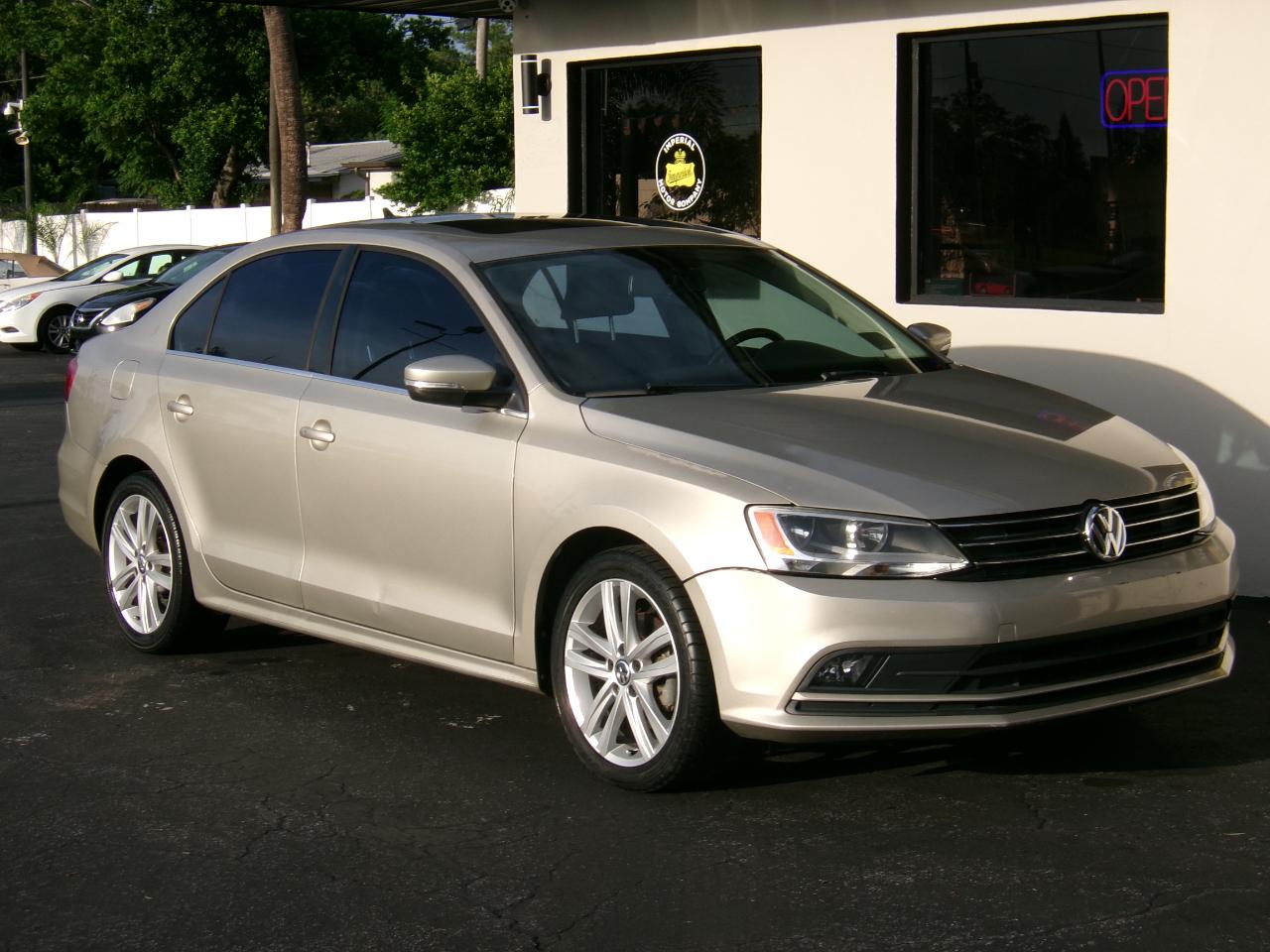 Volkswagen Jetta SEL 6A 2015