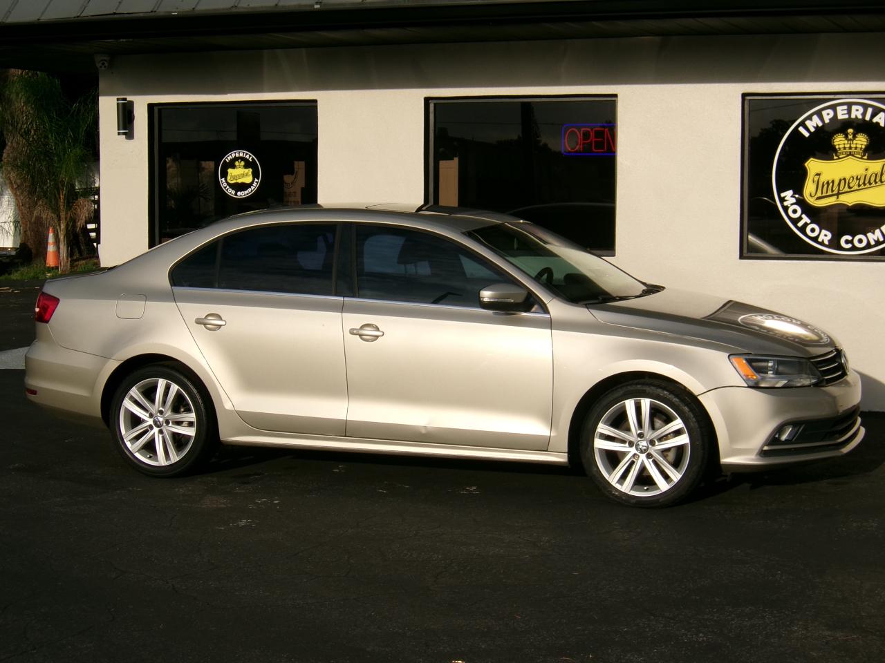 Volkswagen Jetta SEL 6A 2015