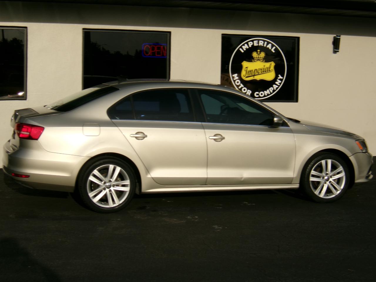 Volkswagen Jetta SEL 6A 2015