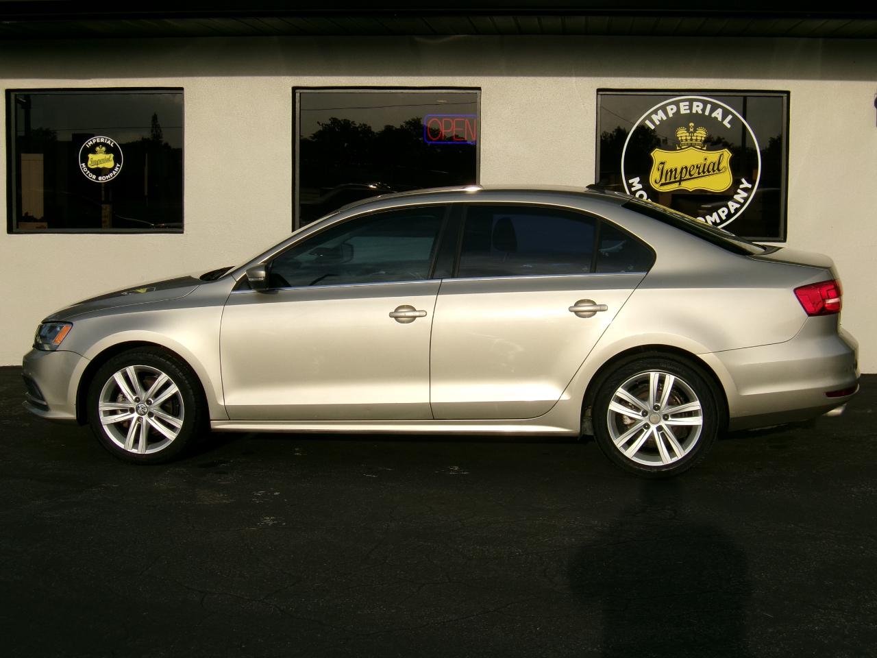 Volkswagen Jetta SEL 6A 2015