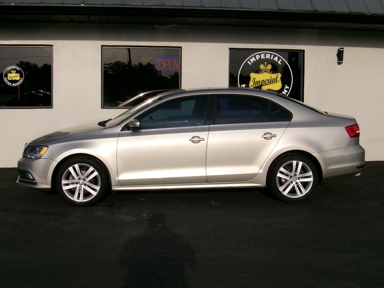 Volkswagen Jetta SEL 6A 2015