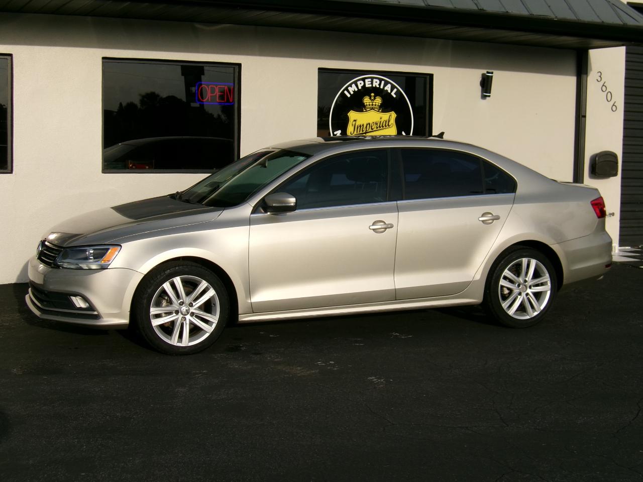 Volkswagen Jetta SEL 6A 2015