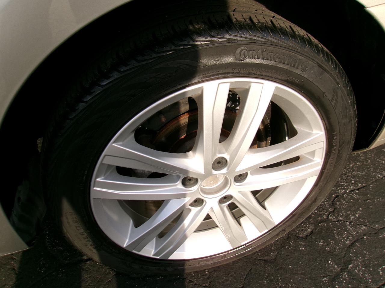 Volkswagen Jetta SEL 6A 2015