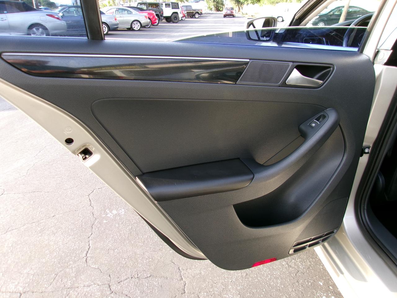 Volkswagen Jetta SEL 6A 2015