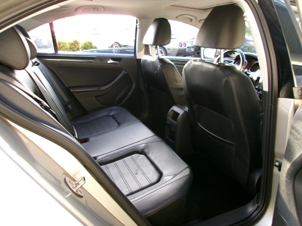 Volkswagen Jetta SEL 6A 2015