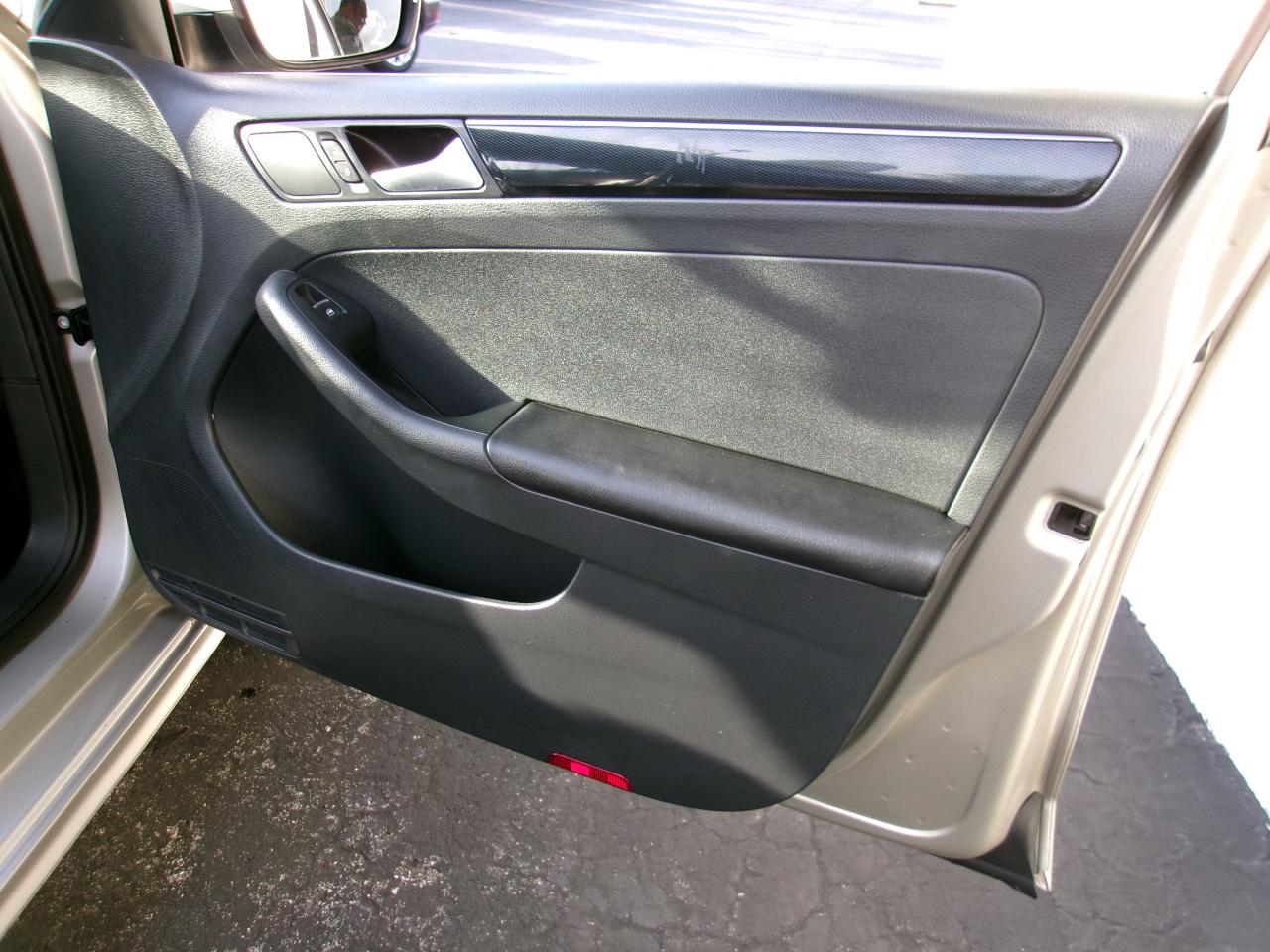 Volkswagen Jetta SEL 6A 2015