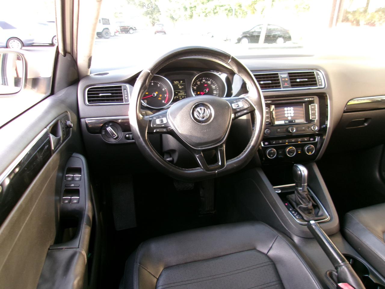 Volkswagen Jetta SEL 6A 2015