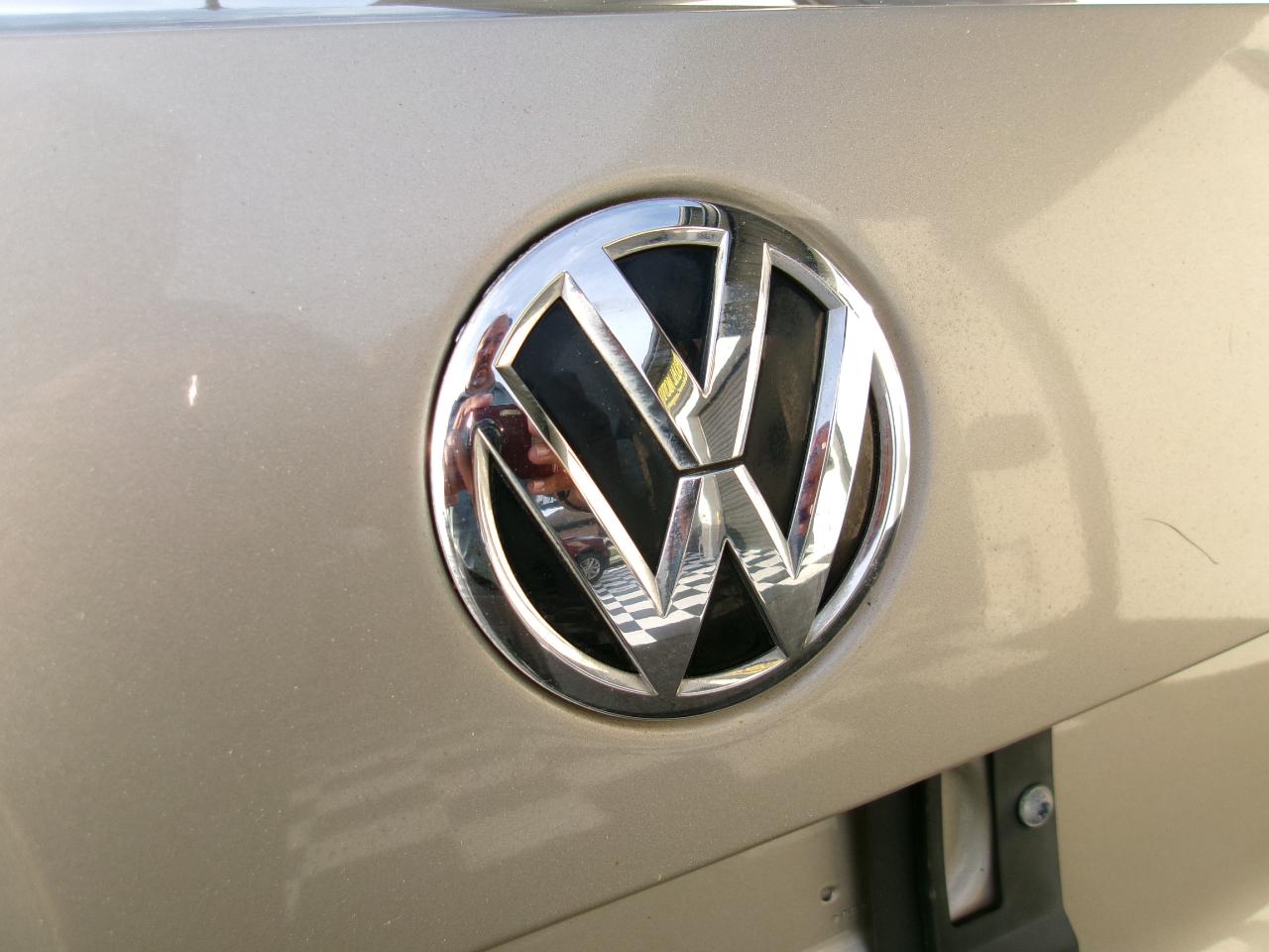 Volkswagen Jetta SEL 6A 2015