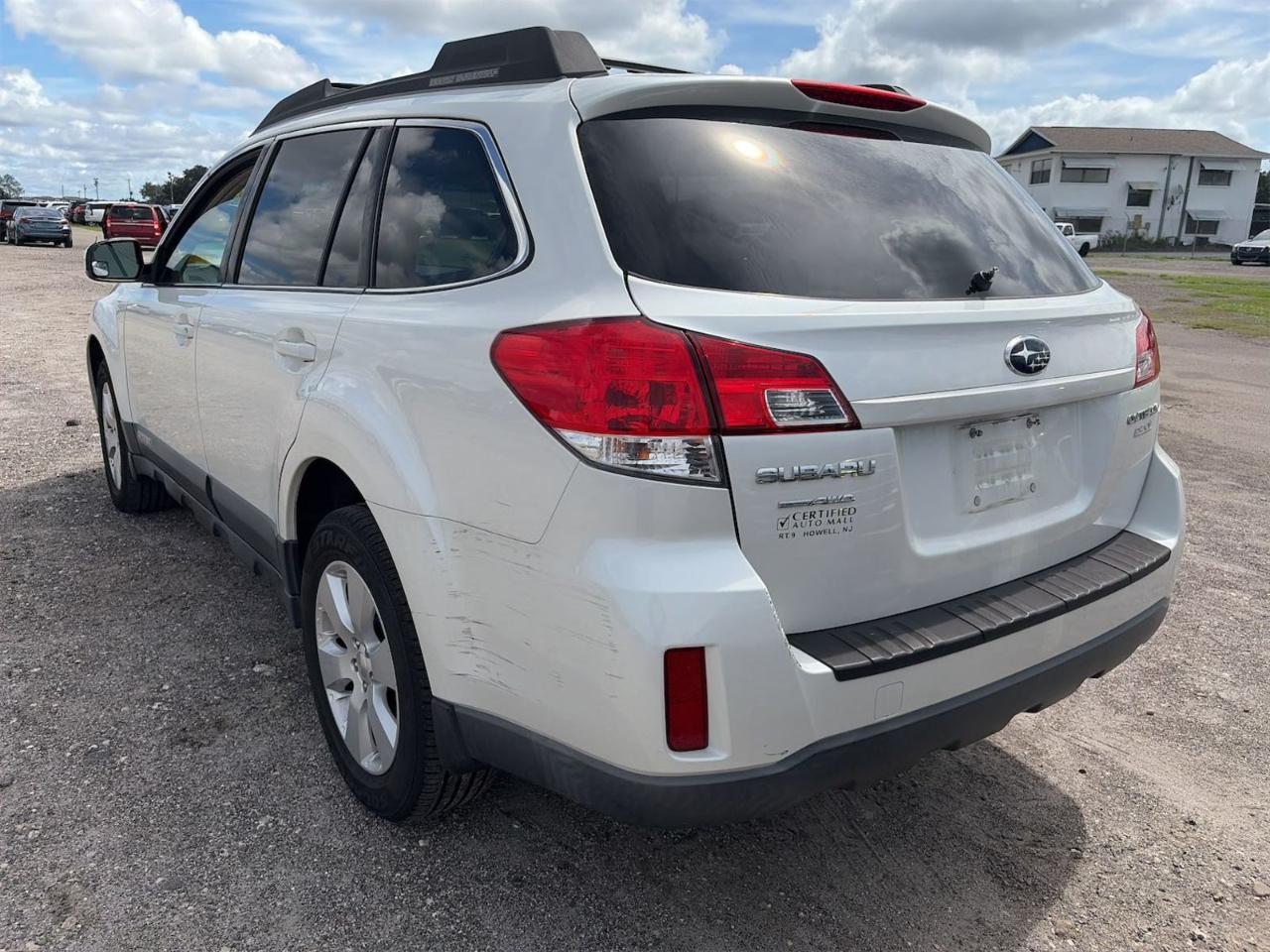 Subaru Outback 2.5i Premium 2011