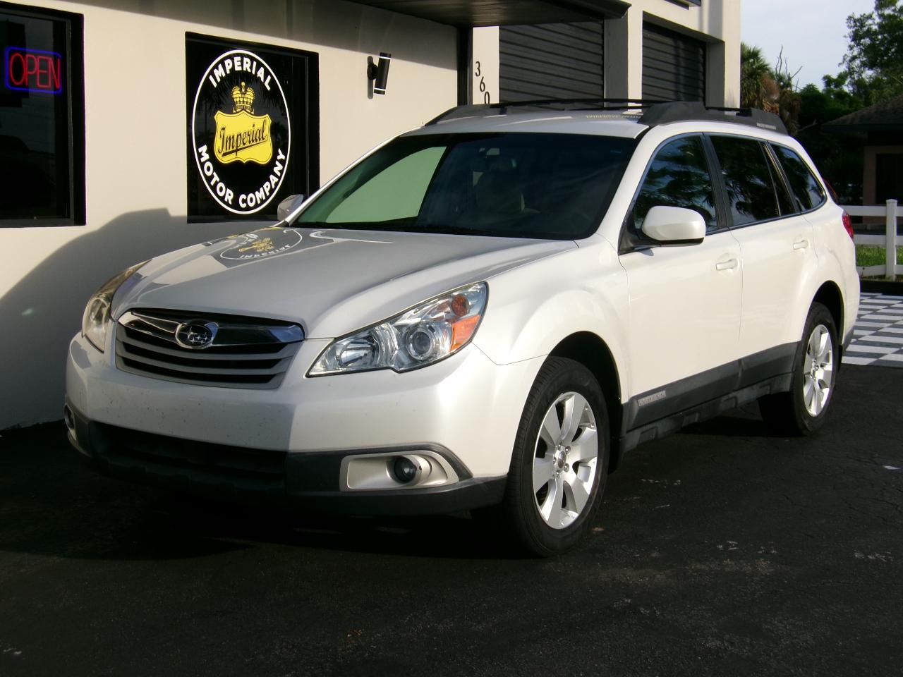 Subaru Outback 2.5i Premium 2011