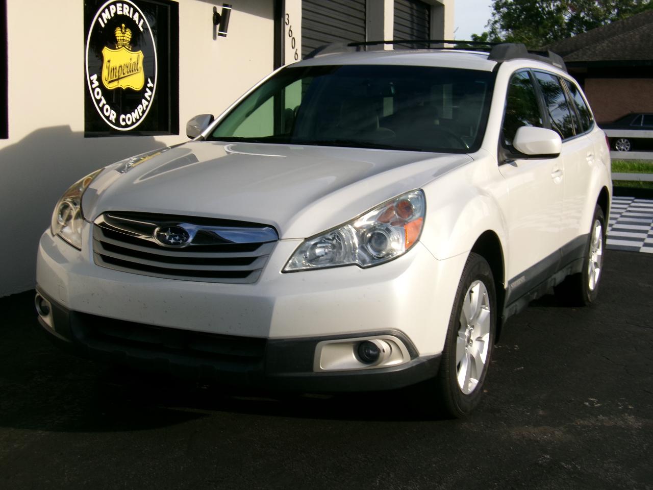 Subaru Outback 2.5i Premium 2011