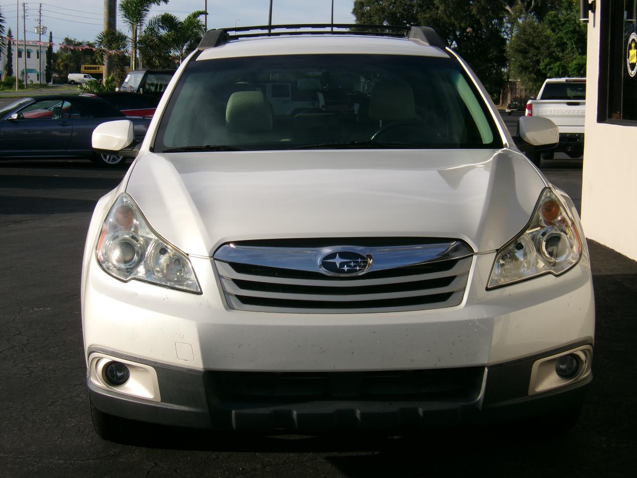 Subaru Outback 2.5i Premium 2011