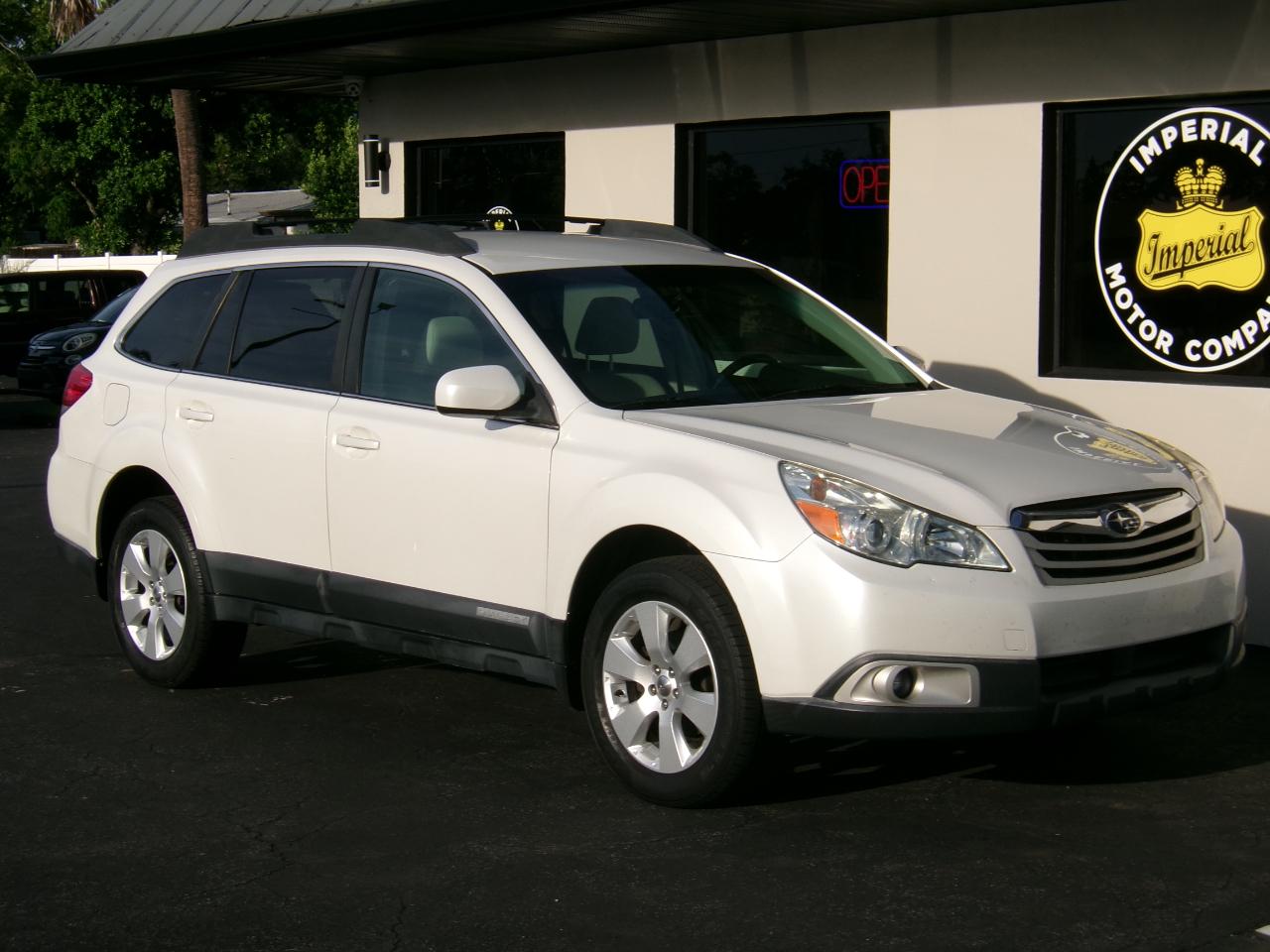 Subaru Outback 2.5i Premium 2011