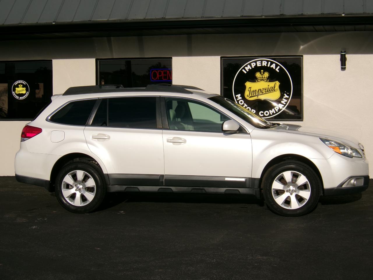 Subaru Outback 2.5i Premium 2011