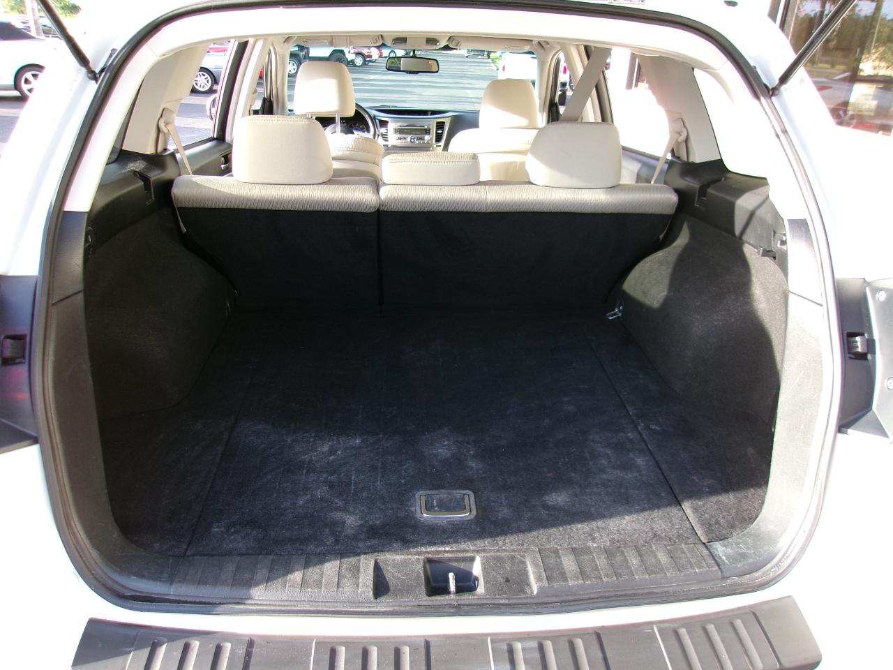 Subaru Outback 2.5i Premium 2011
