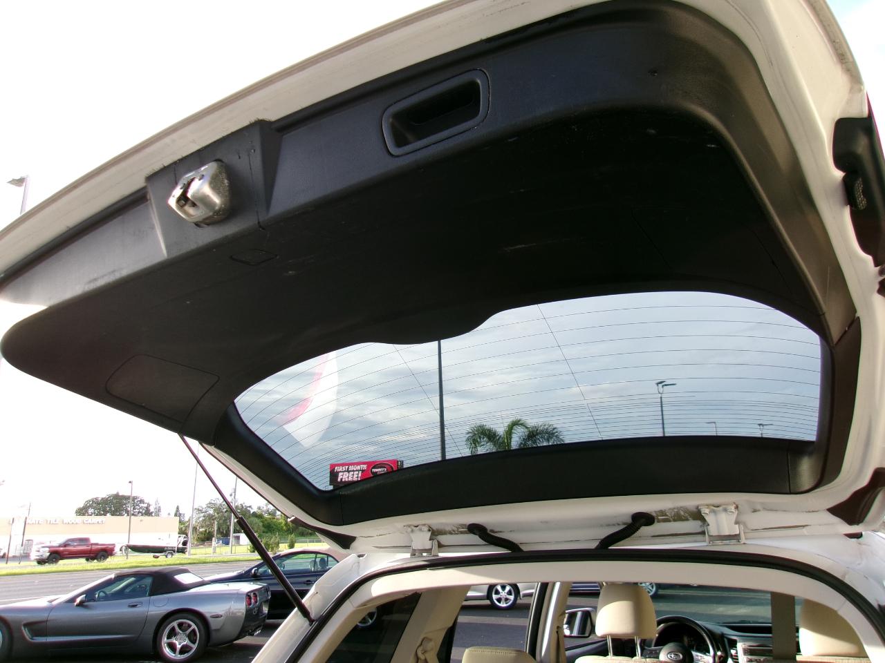 Subaru Outback 2.5i Premium 2011