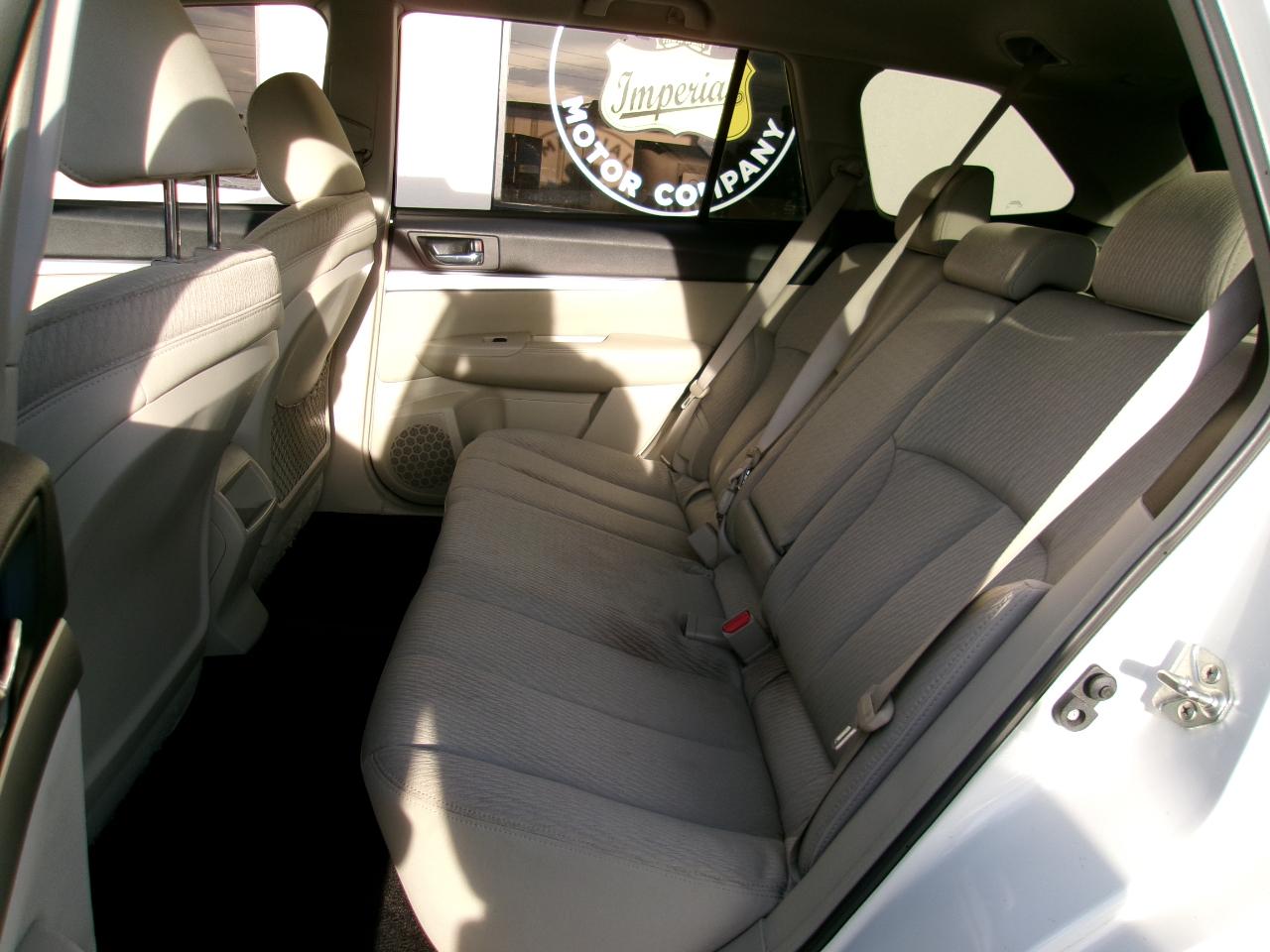 Subaru Outback 2.5i Premium 2011