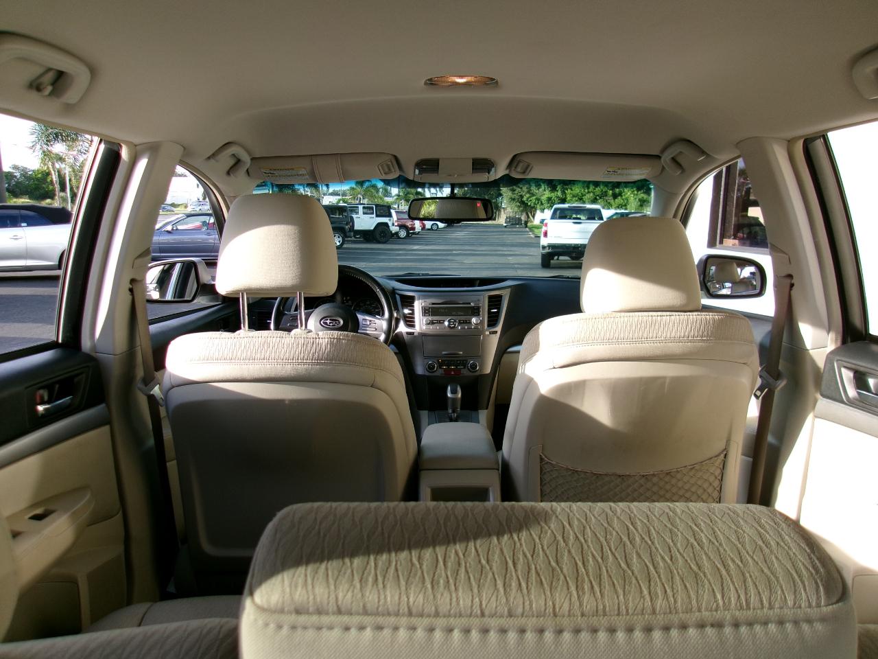 Subaru Outback 2.5i Premium 2011
