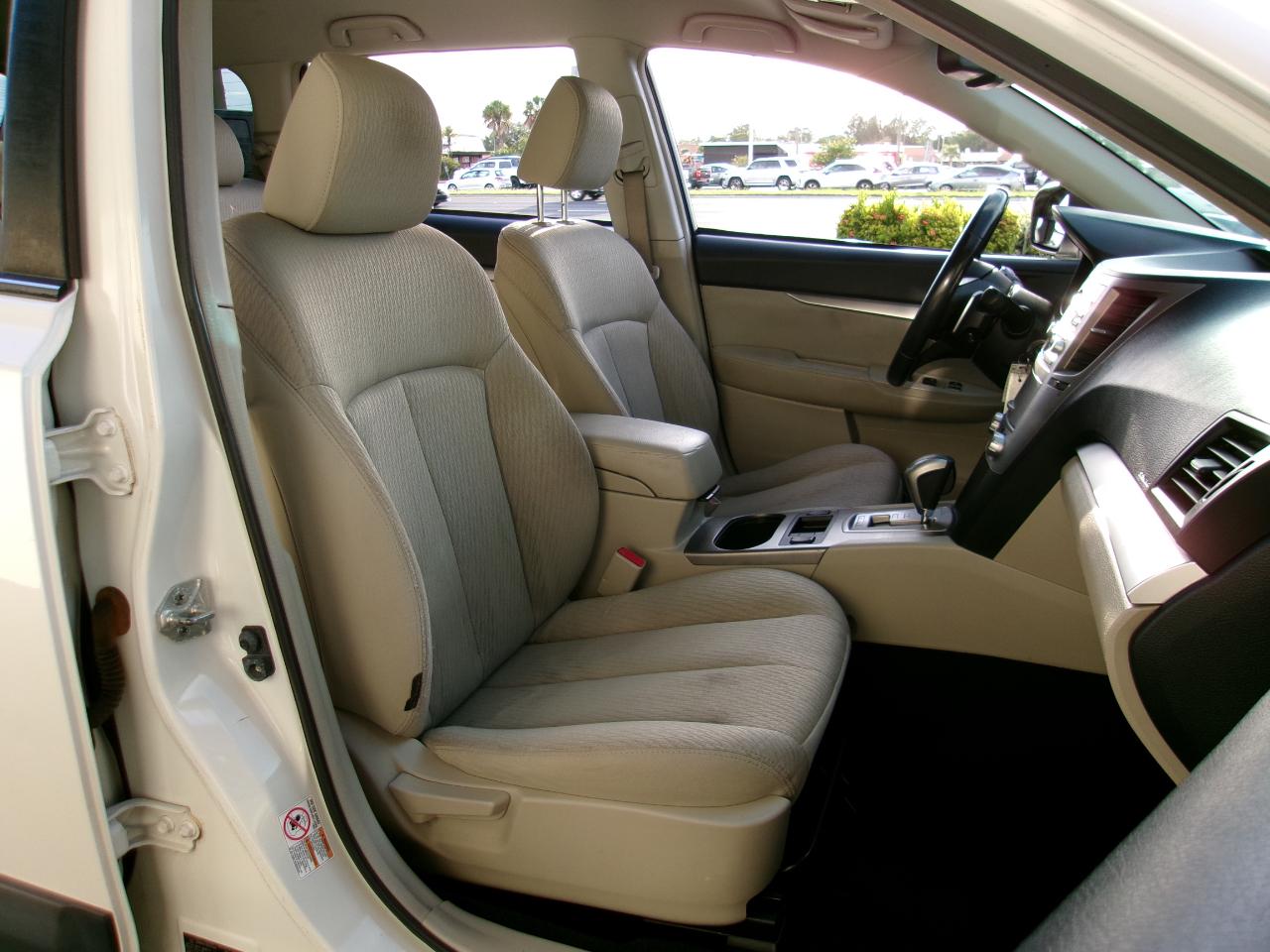 Subaru Outback 2.5i Premium 2011