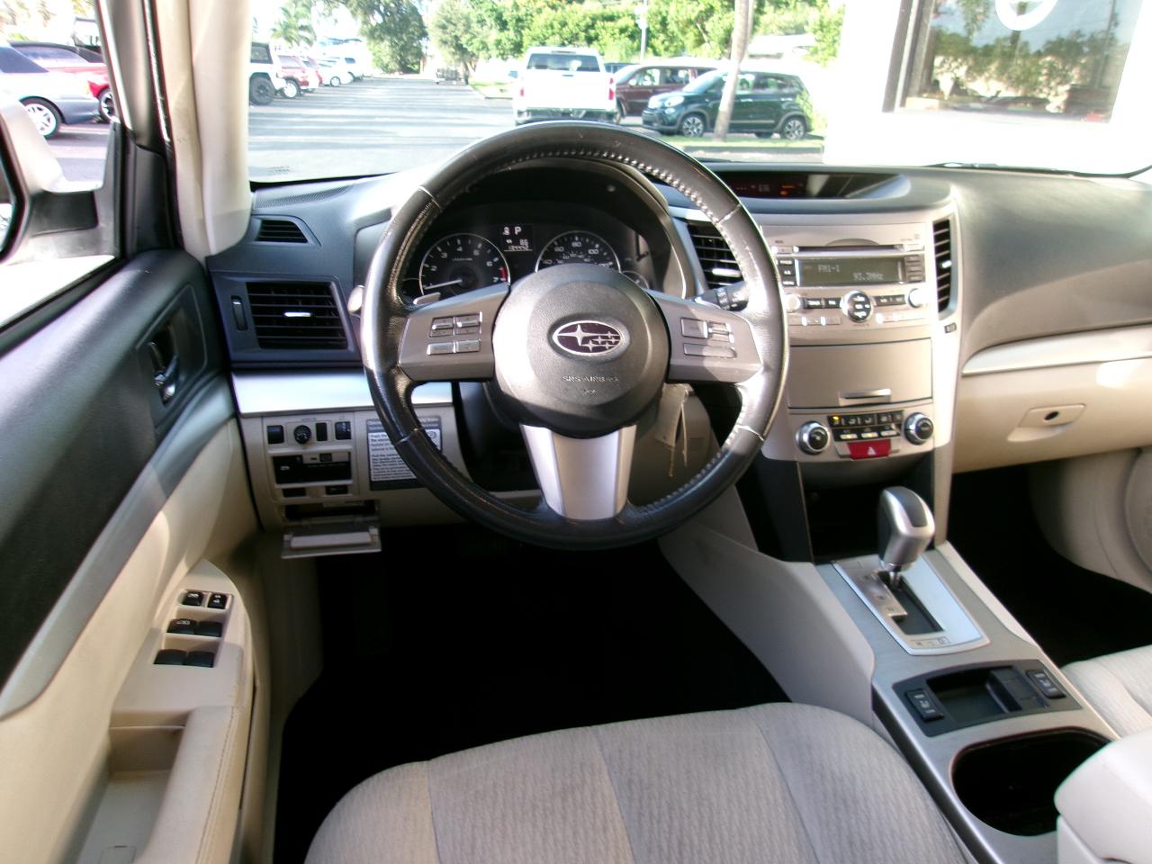 Subaru Outback 2.5i Premium 2011