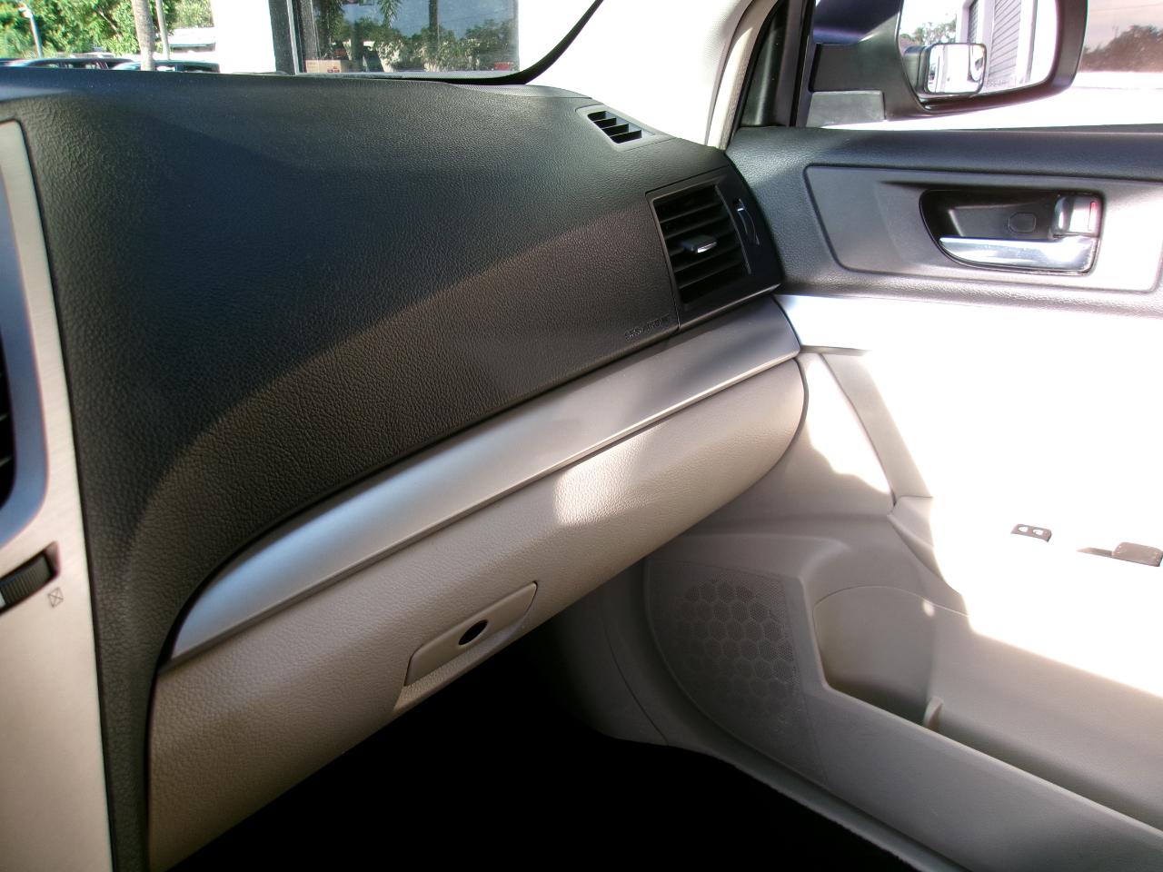 Subaru Outback 2.5i Premium 2011