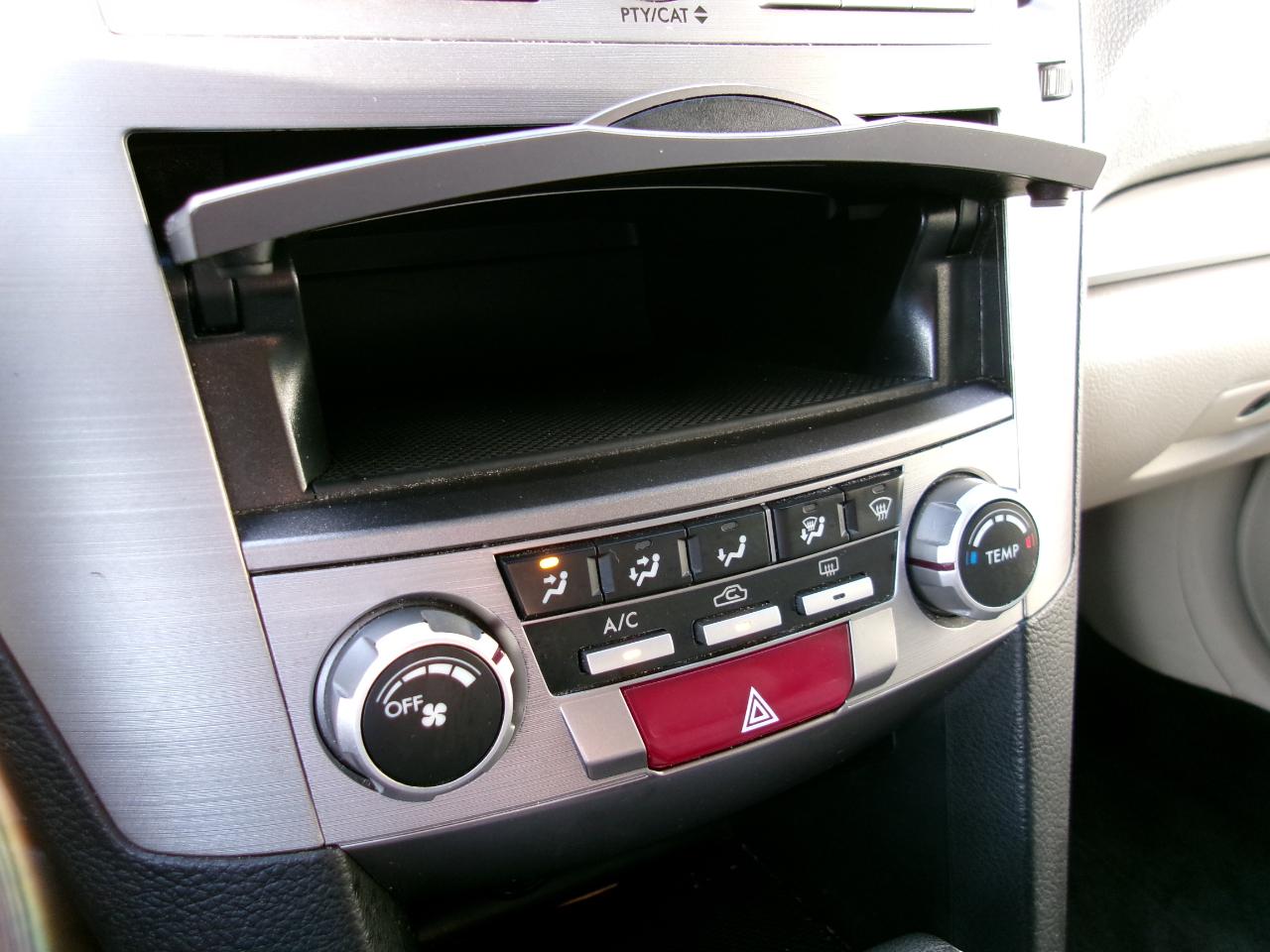 Subaru Outback 2.5i Premium 2011