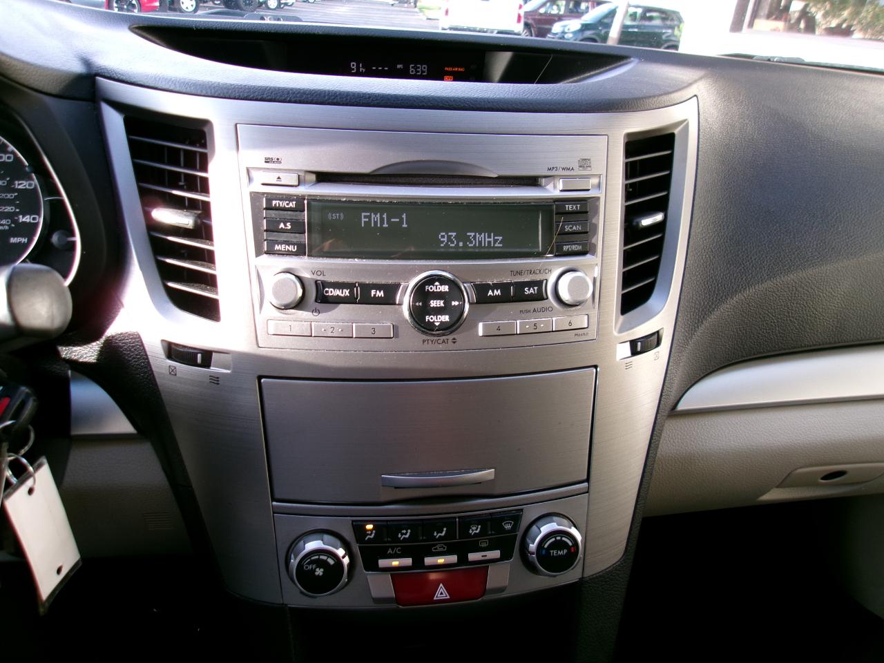 Subaru Outback 2.5i Premium 2011