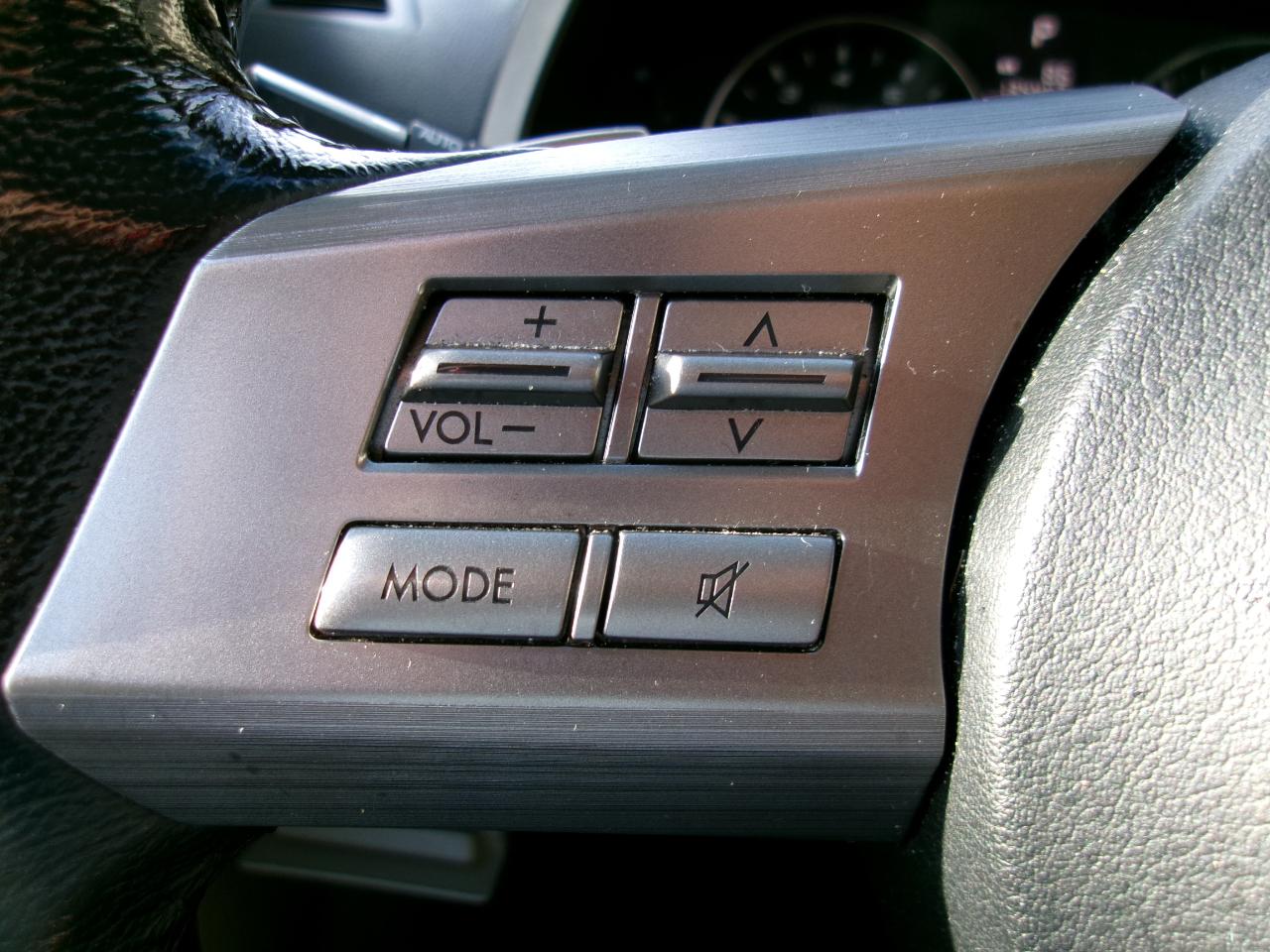 Subaru Outback 2.5i Premium 2011