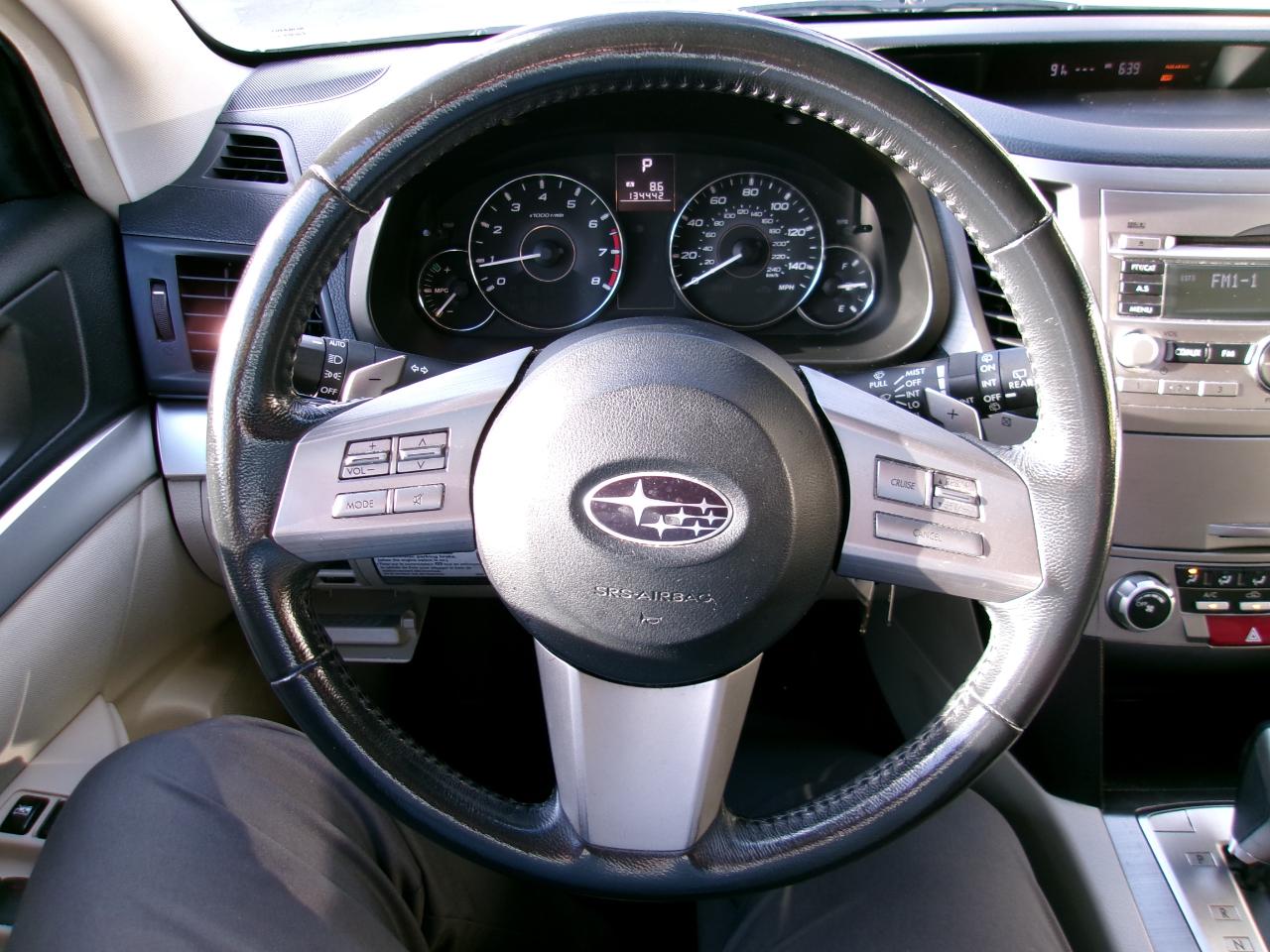 Subaru Outback 2.5i Premium 2011
