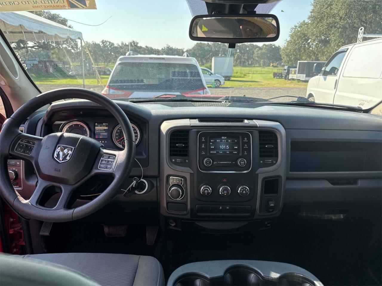 RAM 1500 Tradesman Crew Cab LWB 2WD 2016