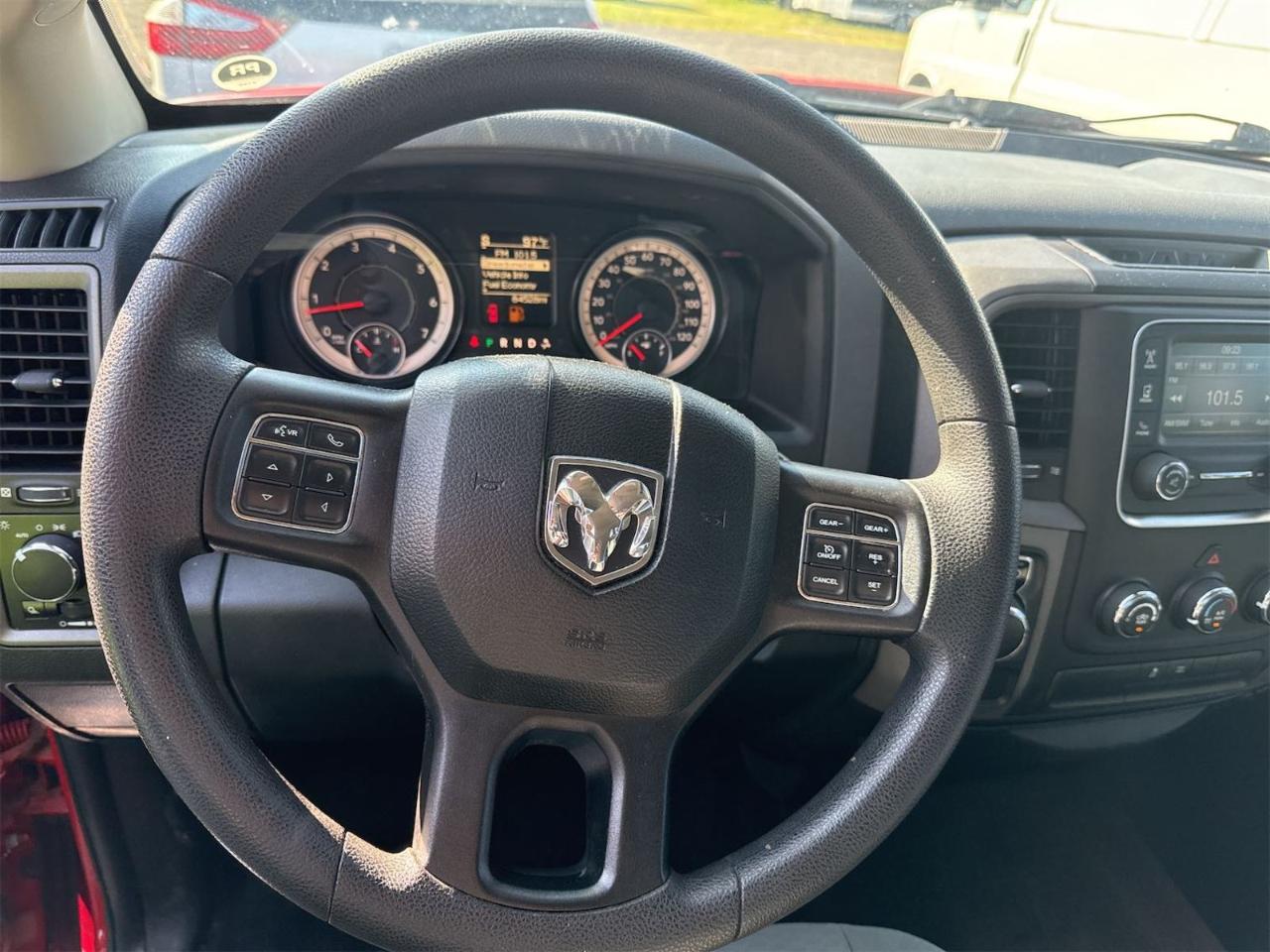 RAM 1500 Tradesman Crew Cab LWB 2WD 2016