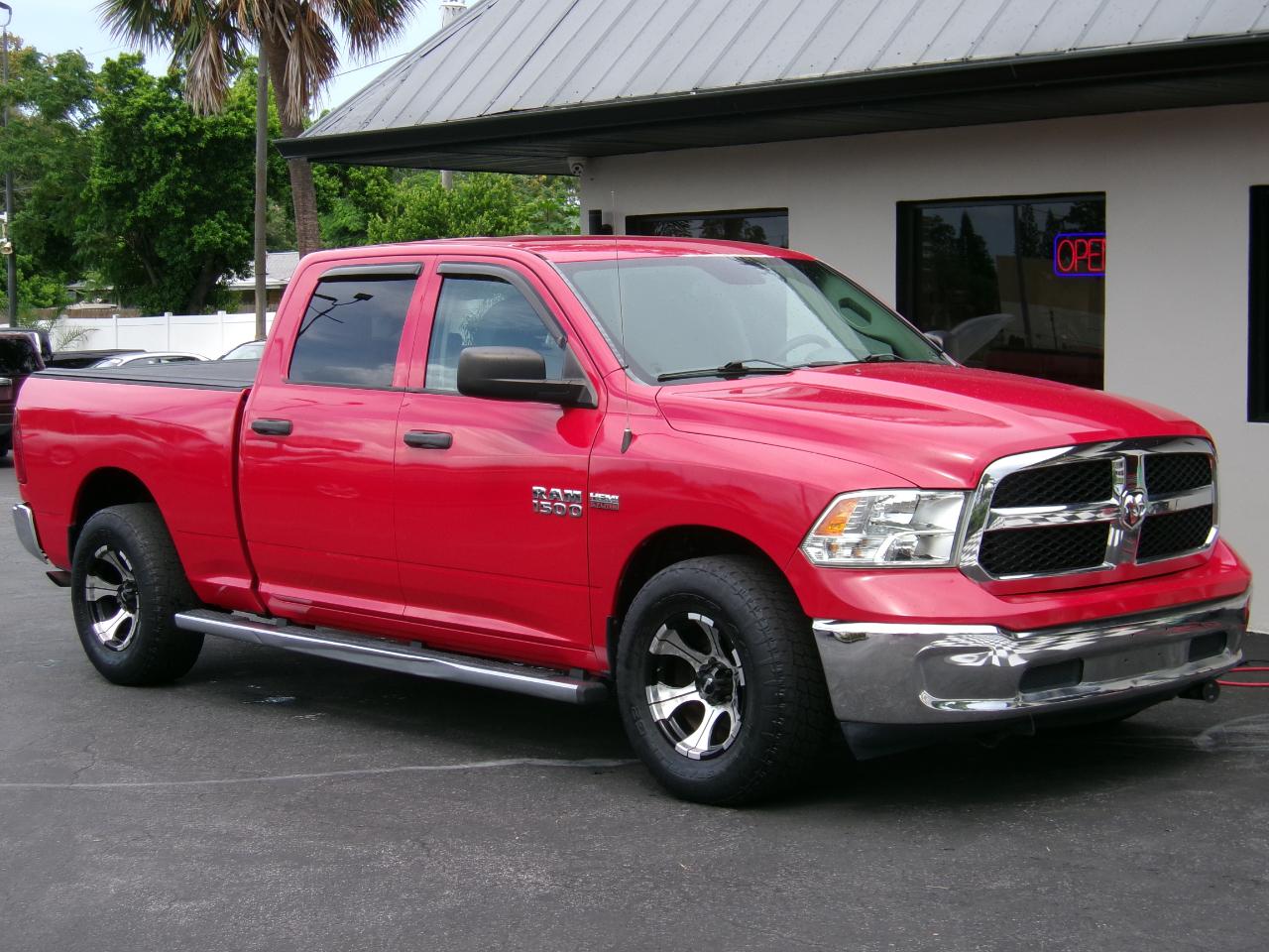 RAM 1500 Tradesman Crew Cab LWB 2WD 2016