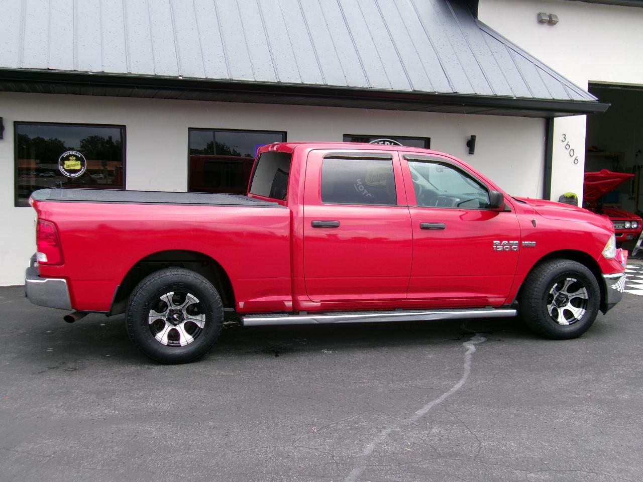 RAM 1500 Tradesman Crew Cab LWB 2WD 2016