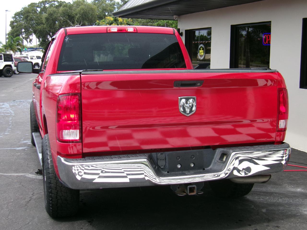 RAM 1500 Tradesman Crew Cab LWB 2WD 2016