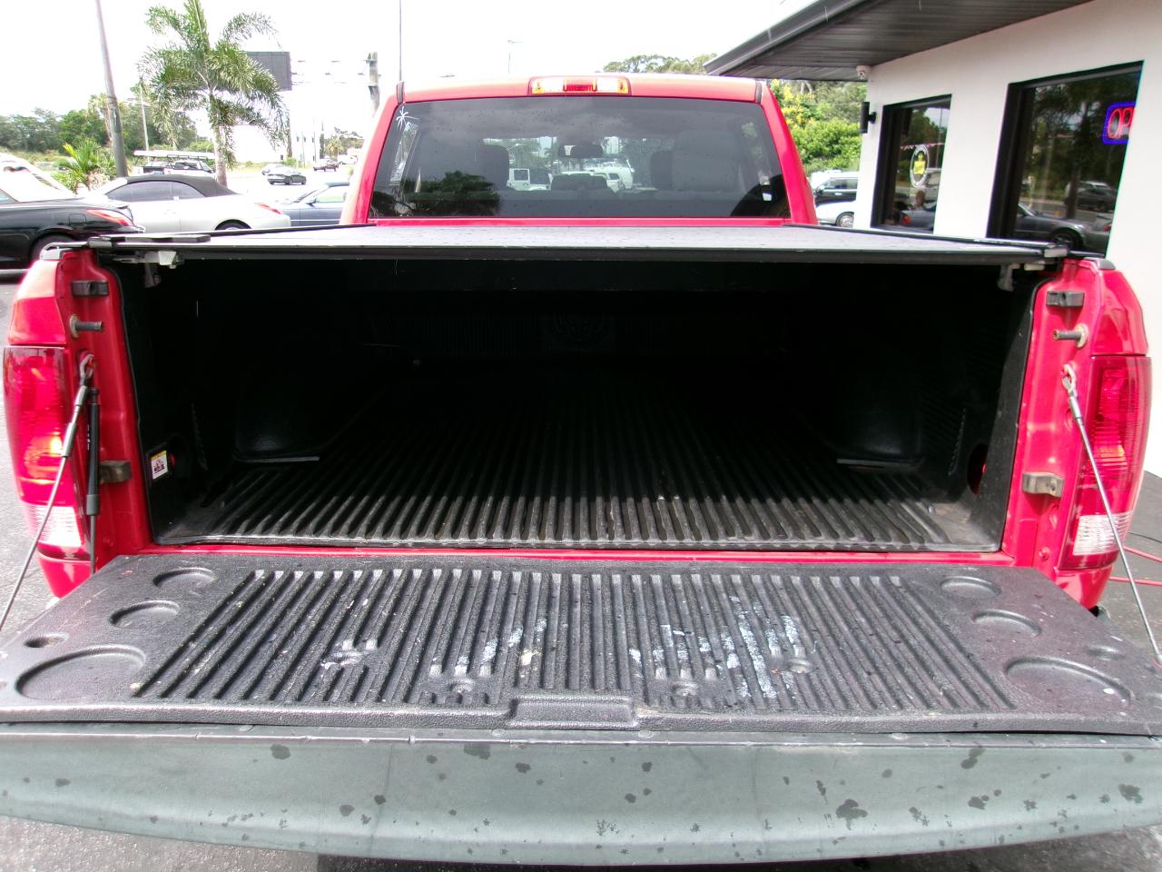 RAM 1500 Tradesman Crew Cab LWB 2WD 2016
