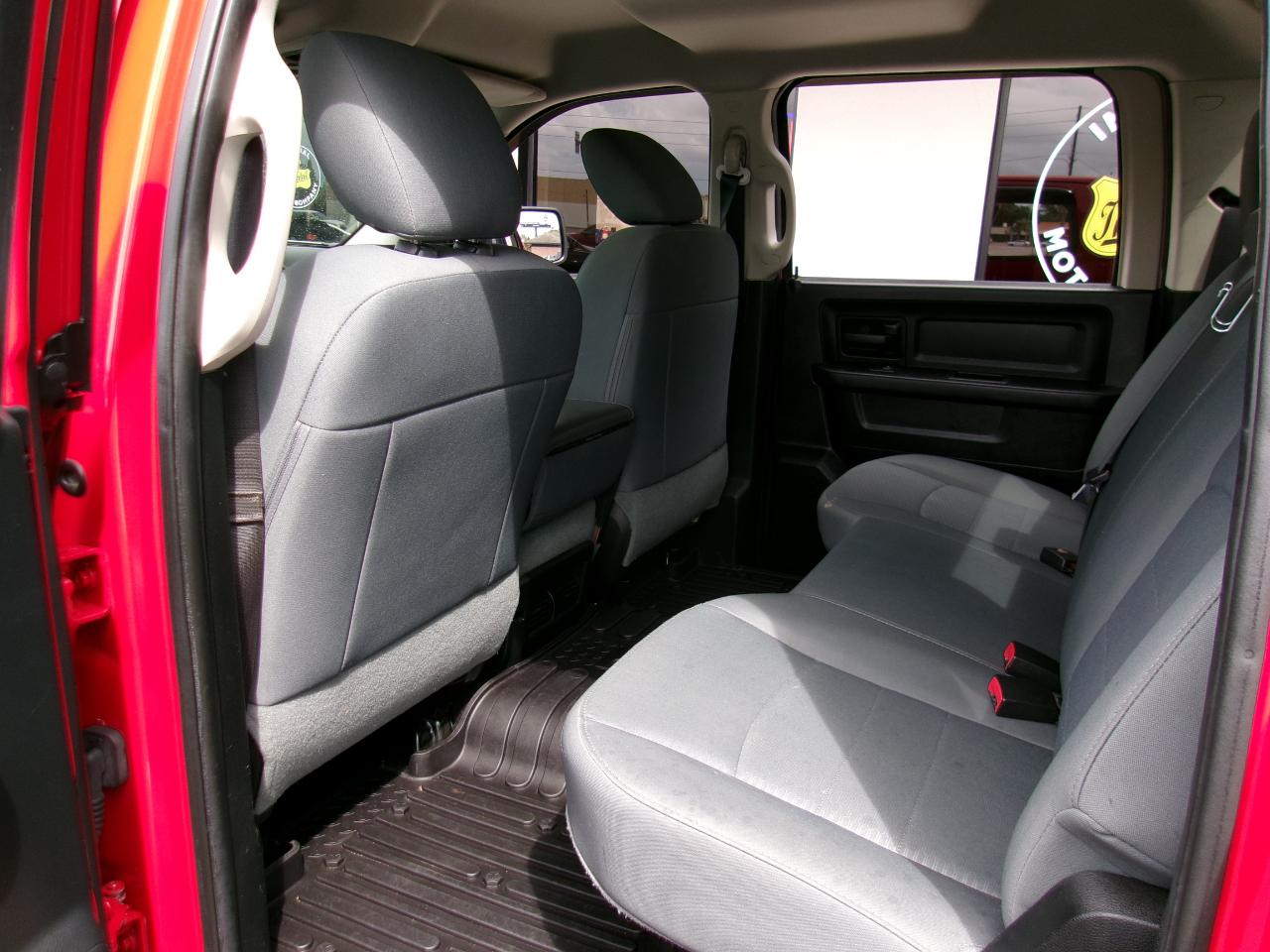 RAM 1500 Tradesman Crew Cab LWB 2WD 2016