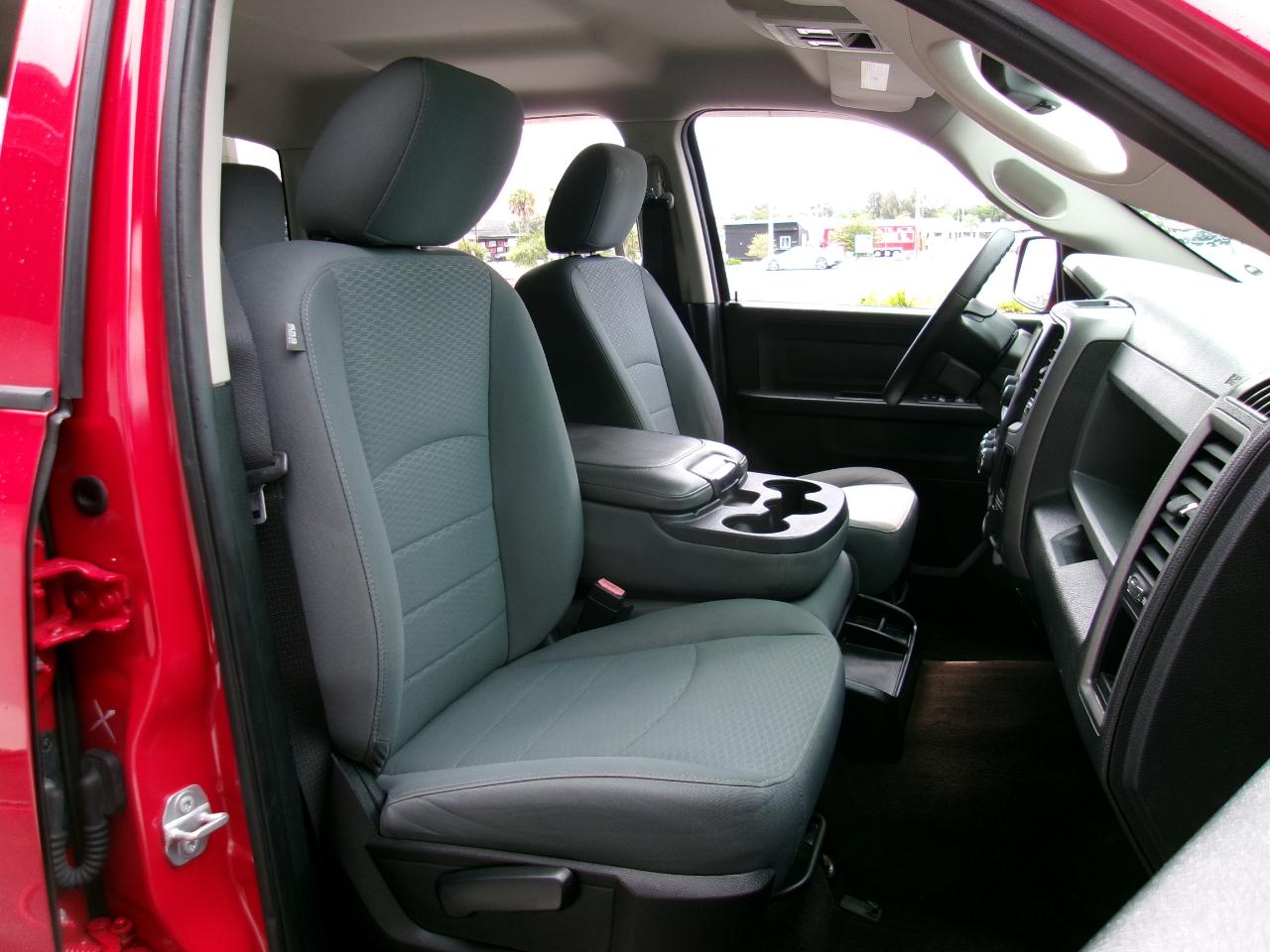 RAM 1500 Tradesman Crew Cab LWB 2WD 2016