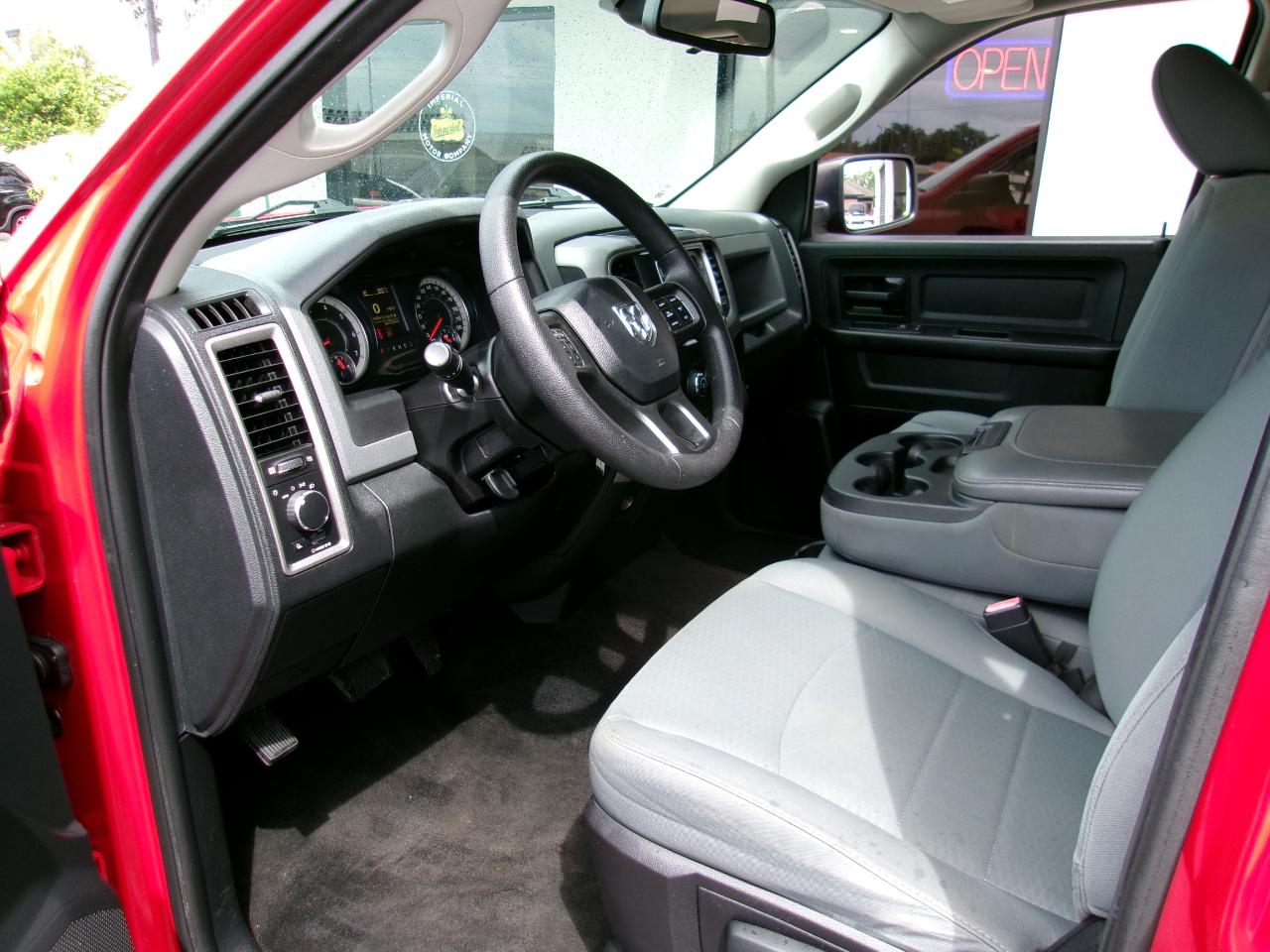 RAM 1500 Tradesman Crew Cab LWB 2WD 2016
