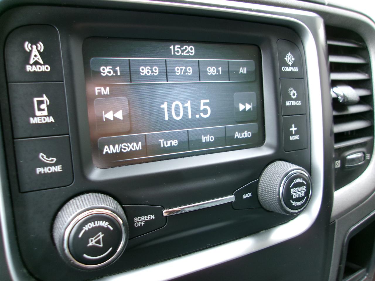 RAM 1500 Tradesman Crew Cab LWB 2WD 2016
