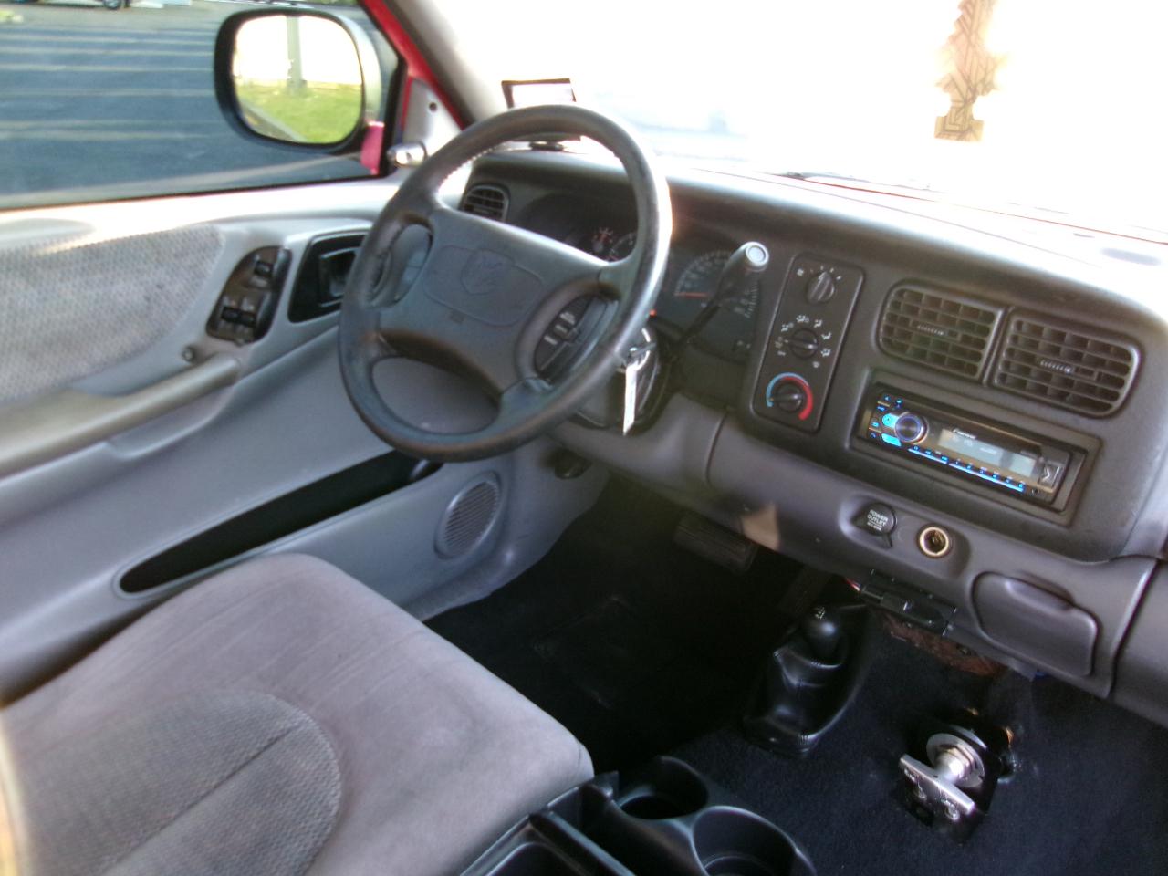 Dodge Dakota Club Cab 4WD 1997